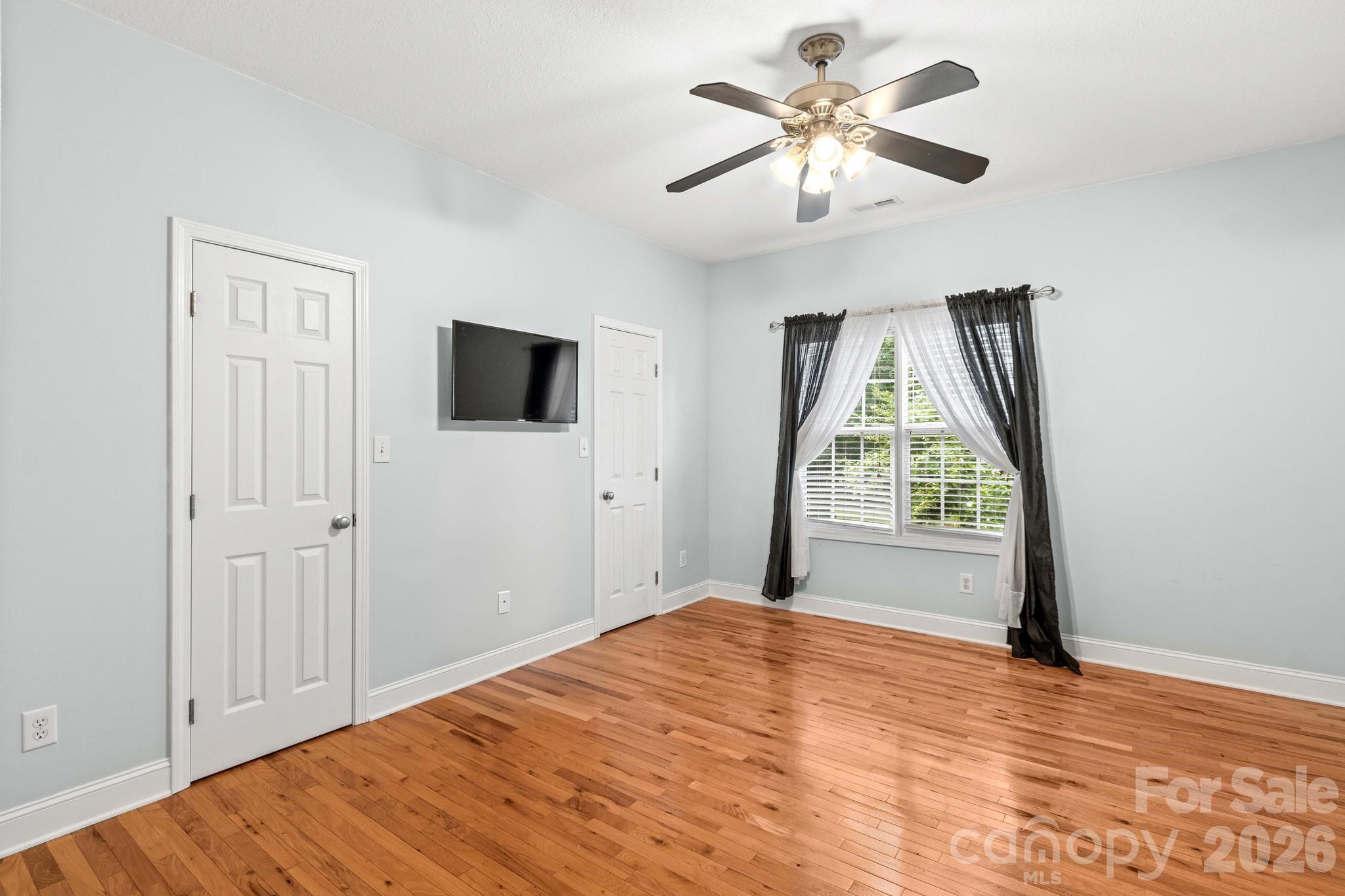 276 Falcon Crest Lane — Salisbury