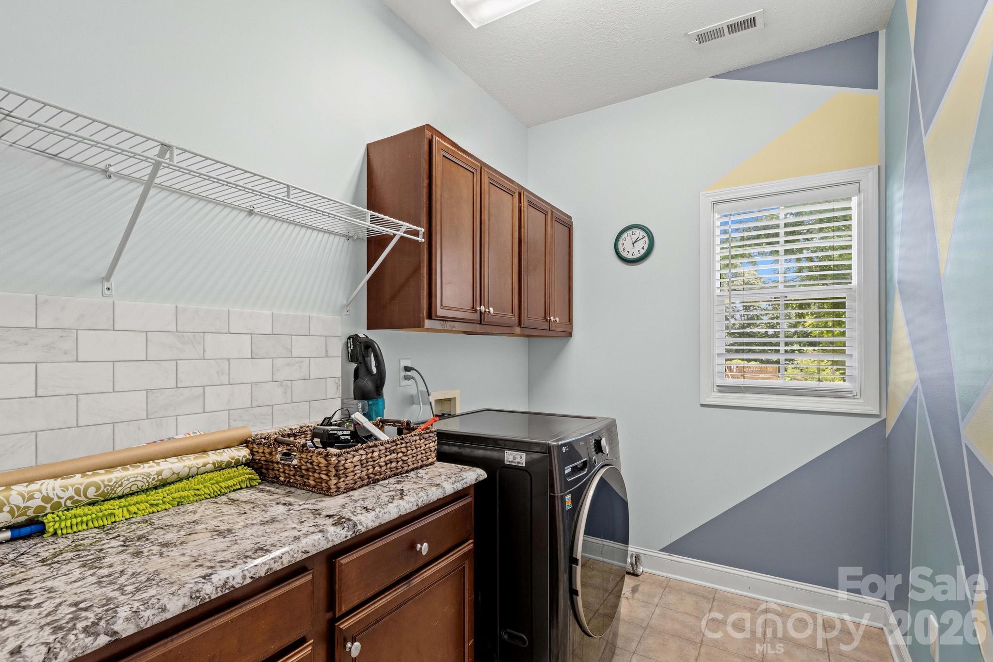 276 Falcon Crest Lane — Salisbury