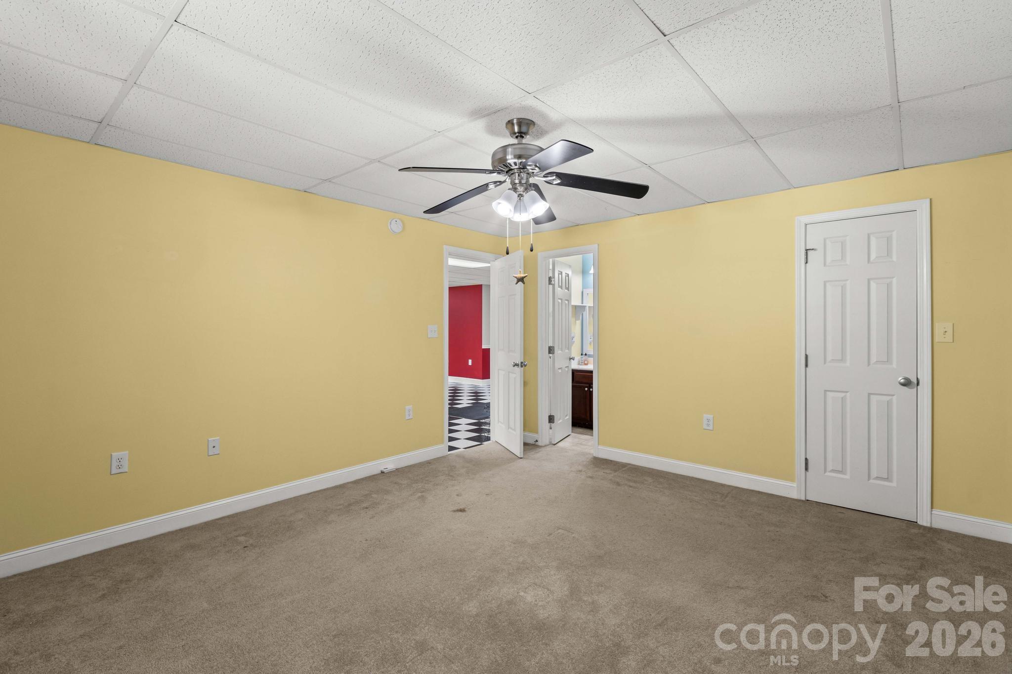 276 Falcon Crest Lane — Salisbury