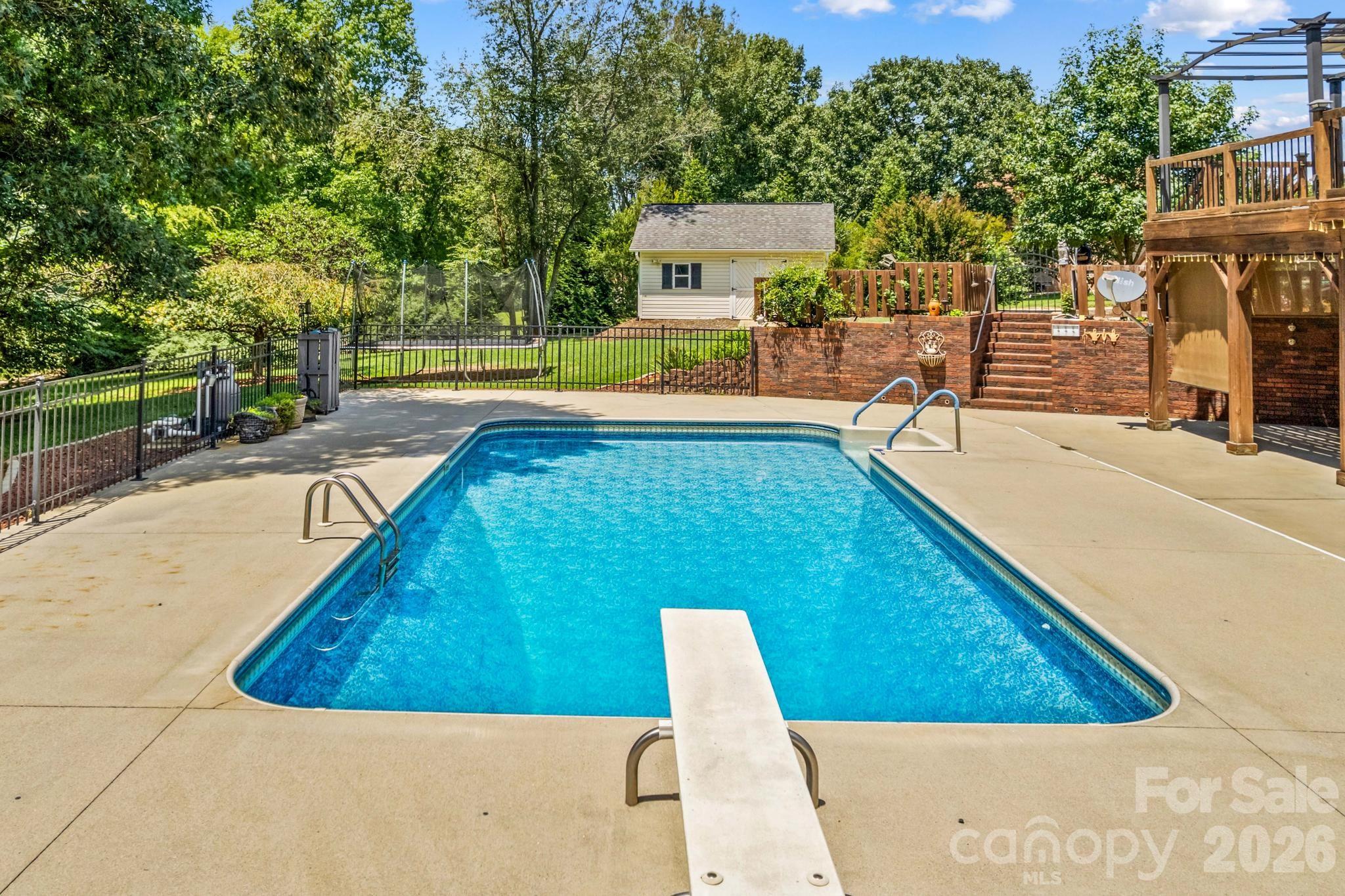 276 Falcon Crest Lane — Salisbury