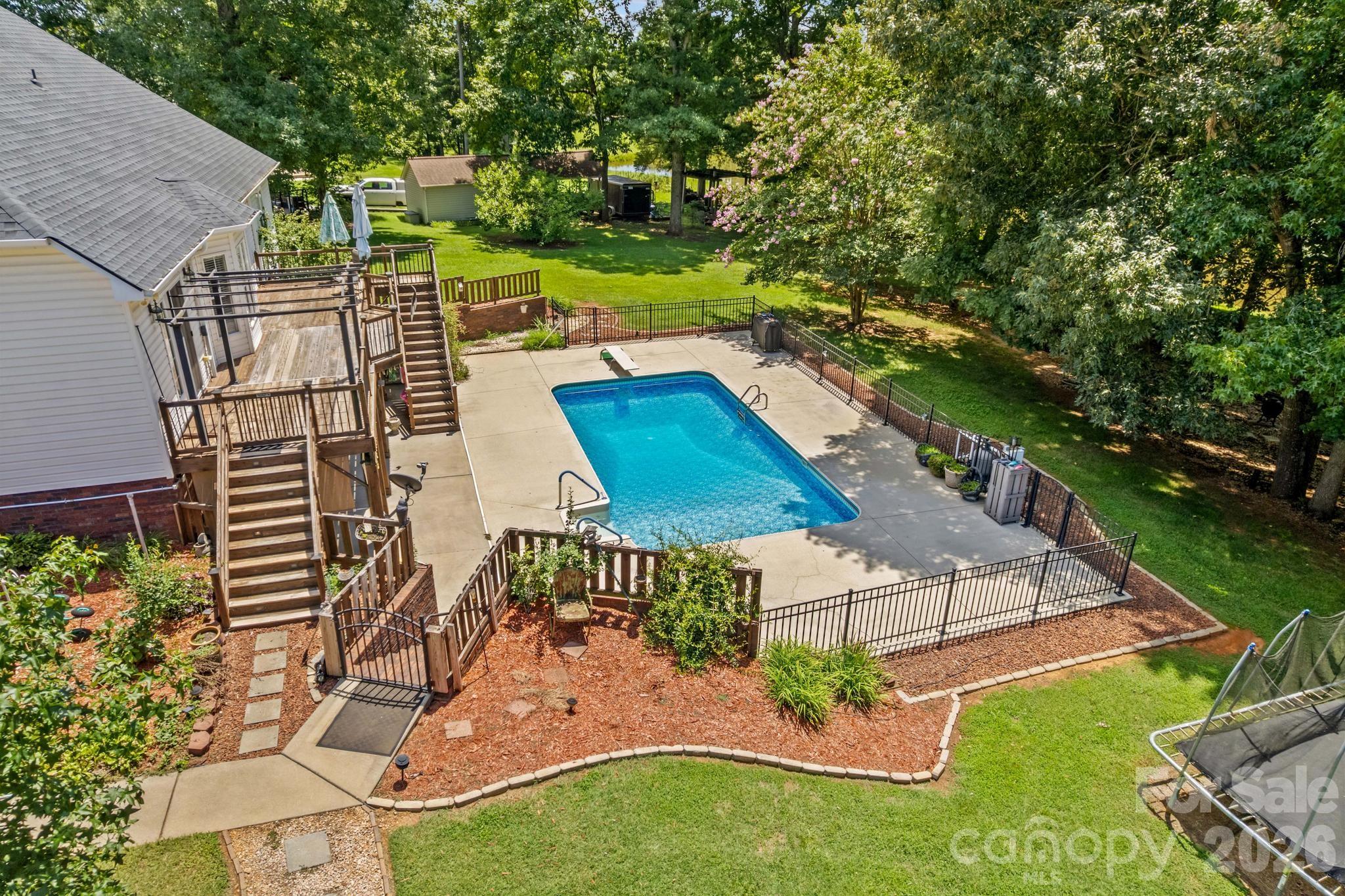 276 Falcon Crest Lane — Salisbury
