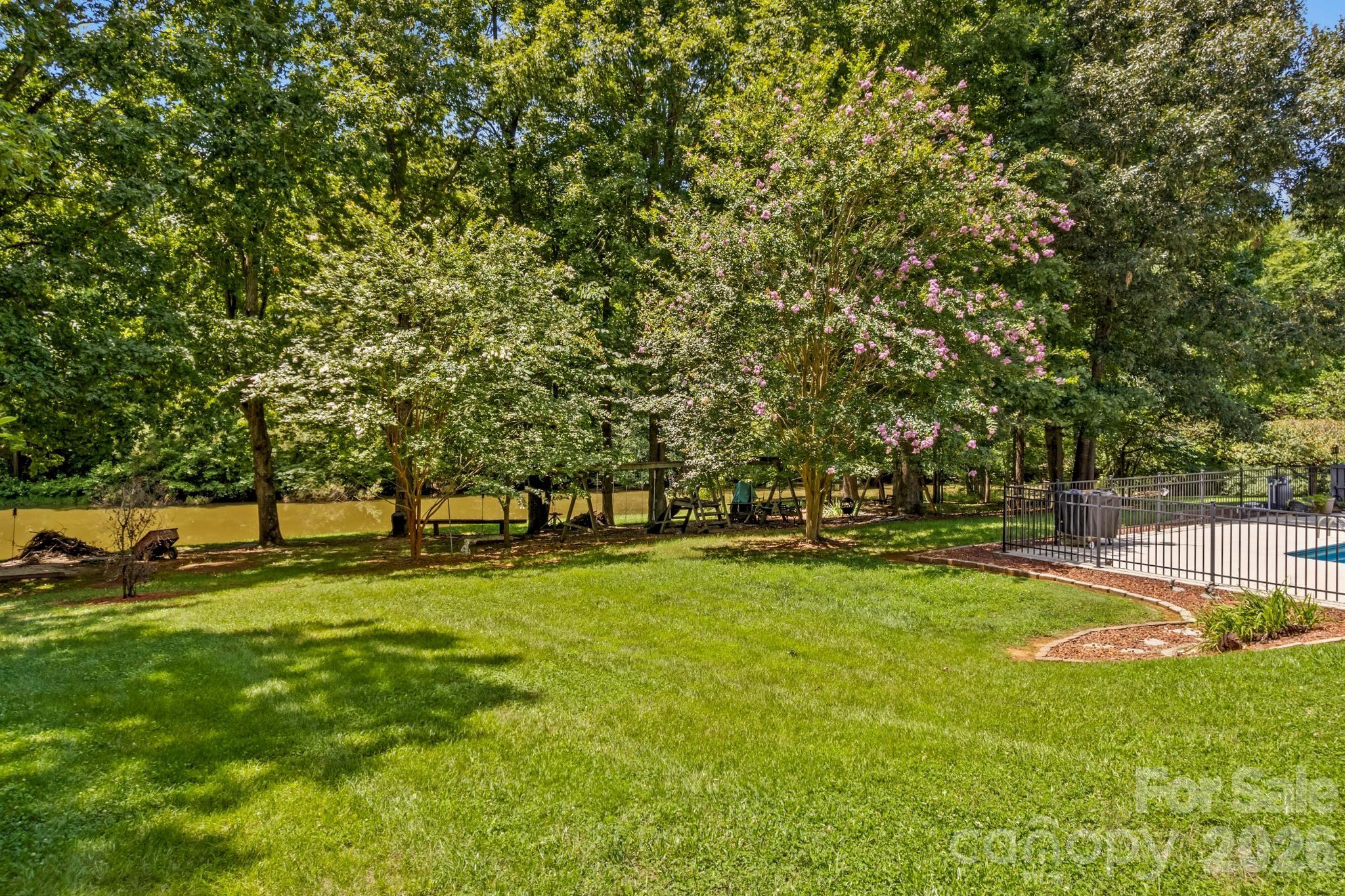 276 Falcon Crest Lane — Salisbury