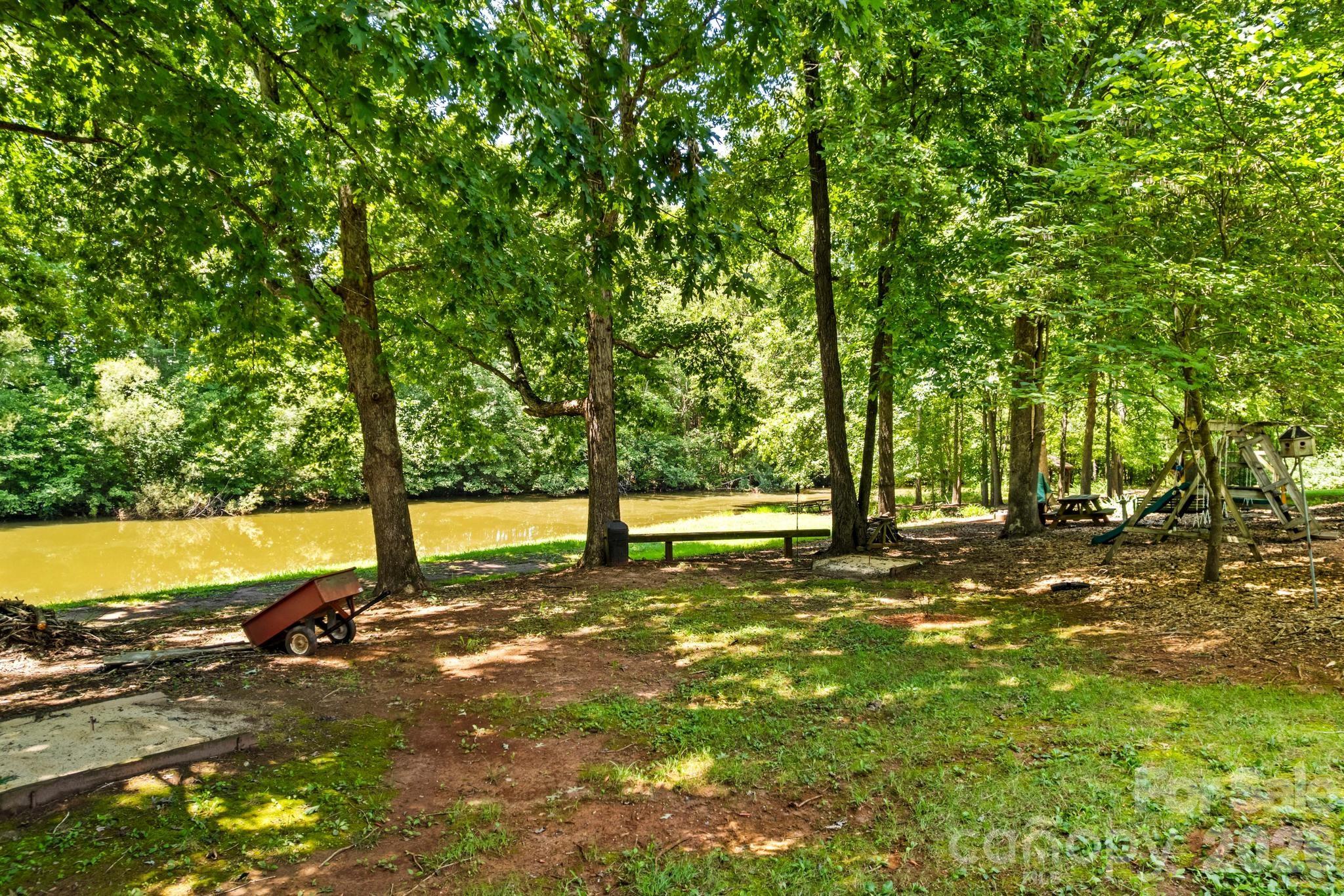 276 Falcon Crest Lane — Salisbury