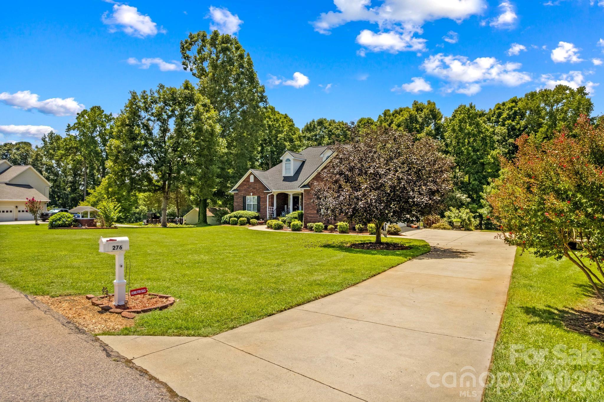 276 Falcon Crest Lane — Salisbury