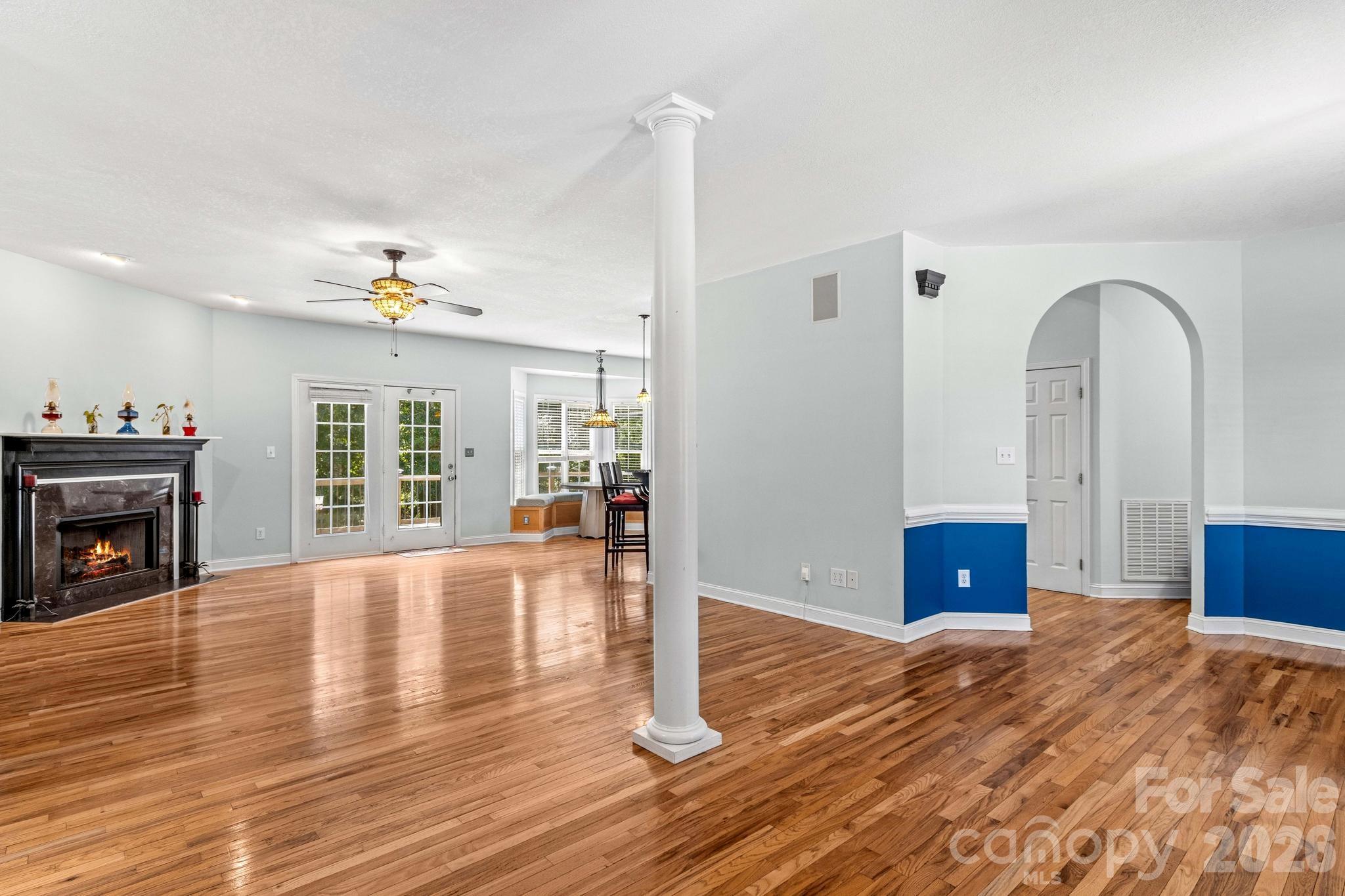 276 Falcon Crest Lane — Salisbury