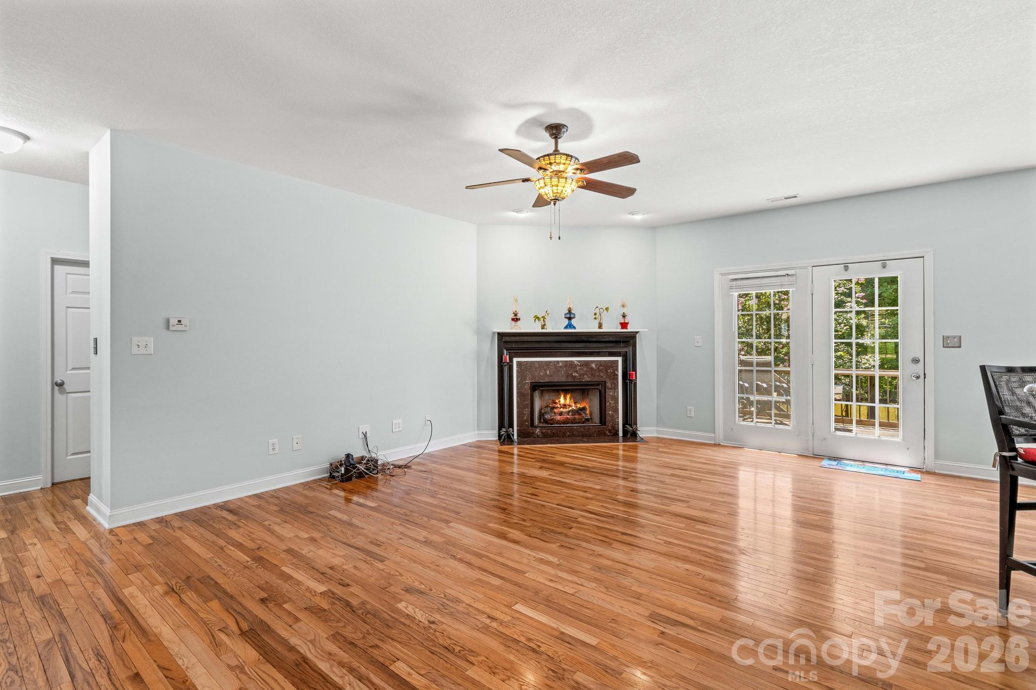 276 Falcon Crest Lane — Salisbury