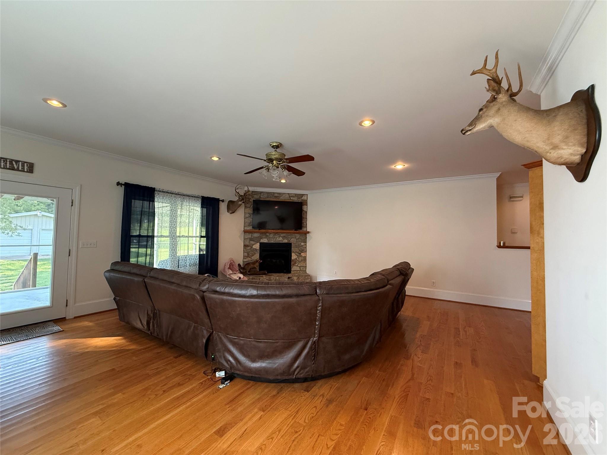 123 JL Love Road — Jefferson
