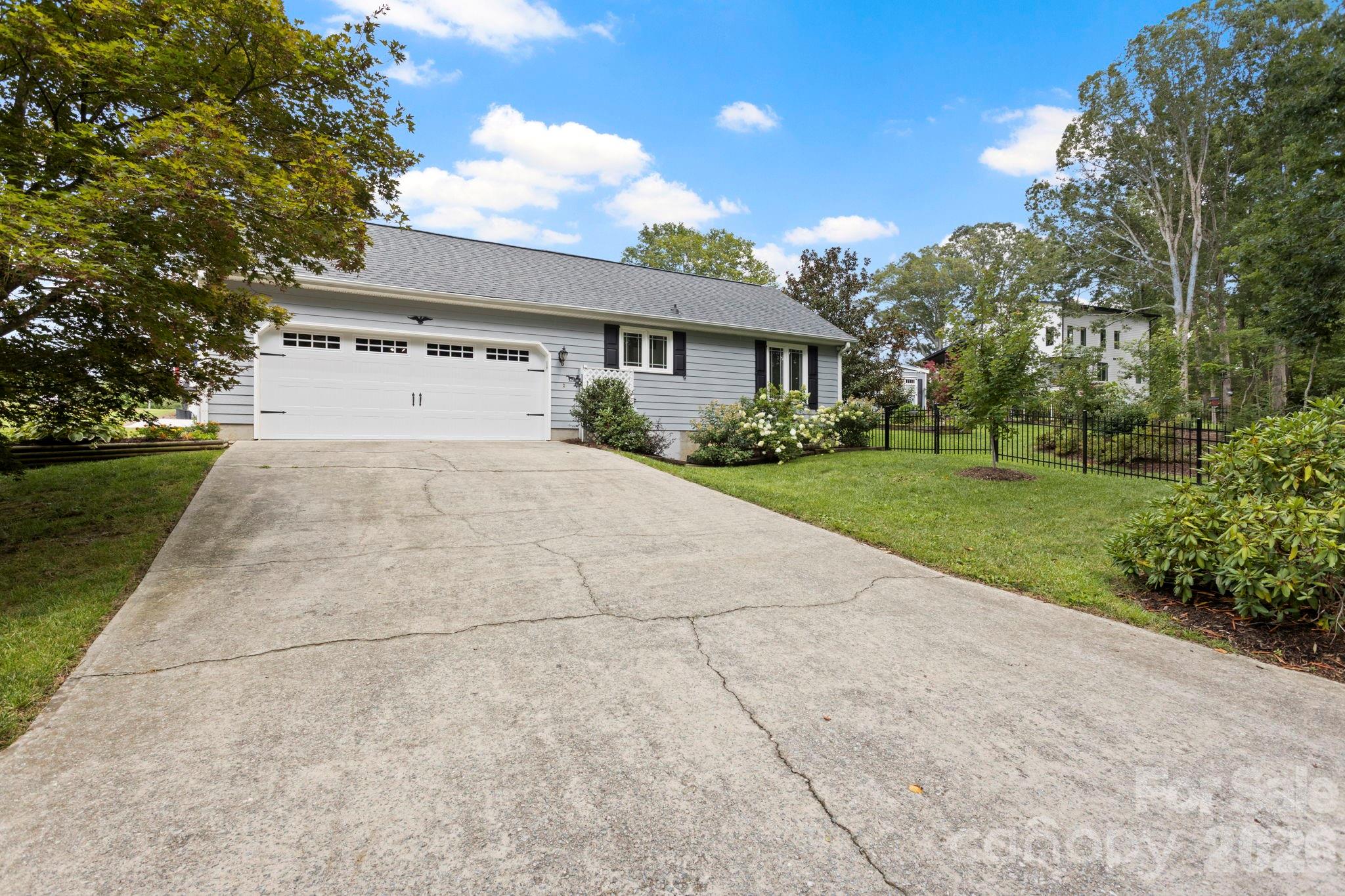 231 Kimberly Ann Drive — Hendersonville