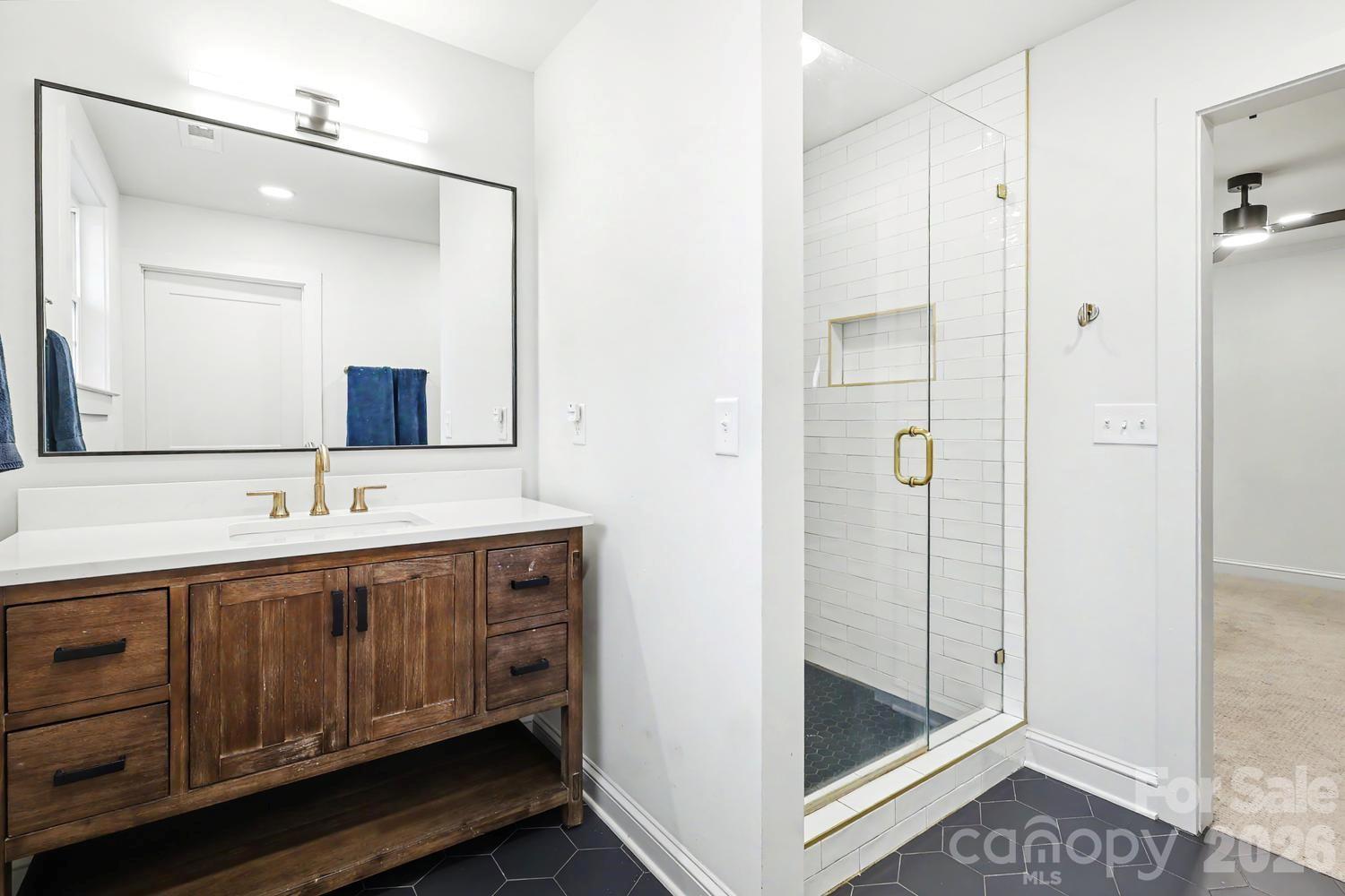 1333 Cortland Road E — Charlotte