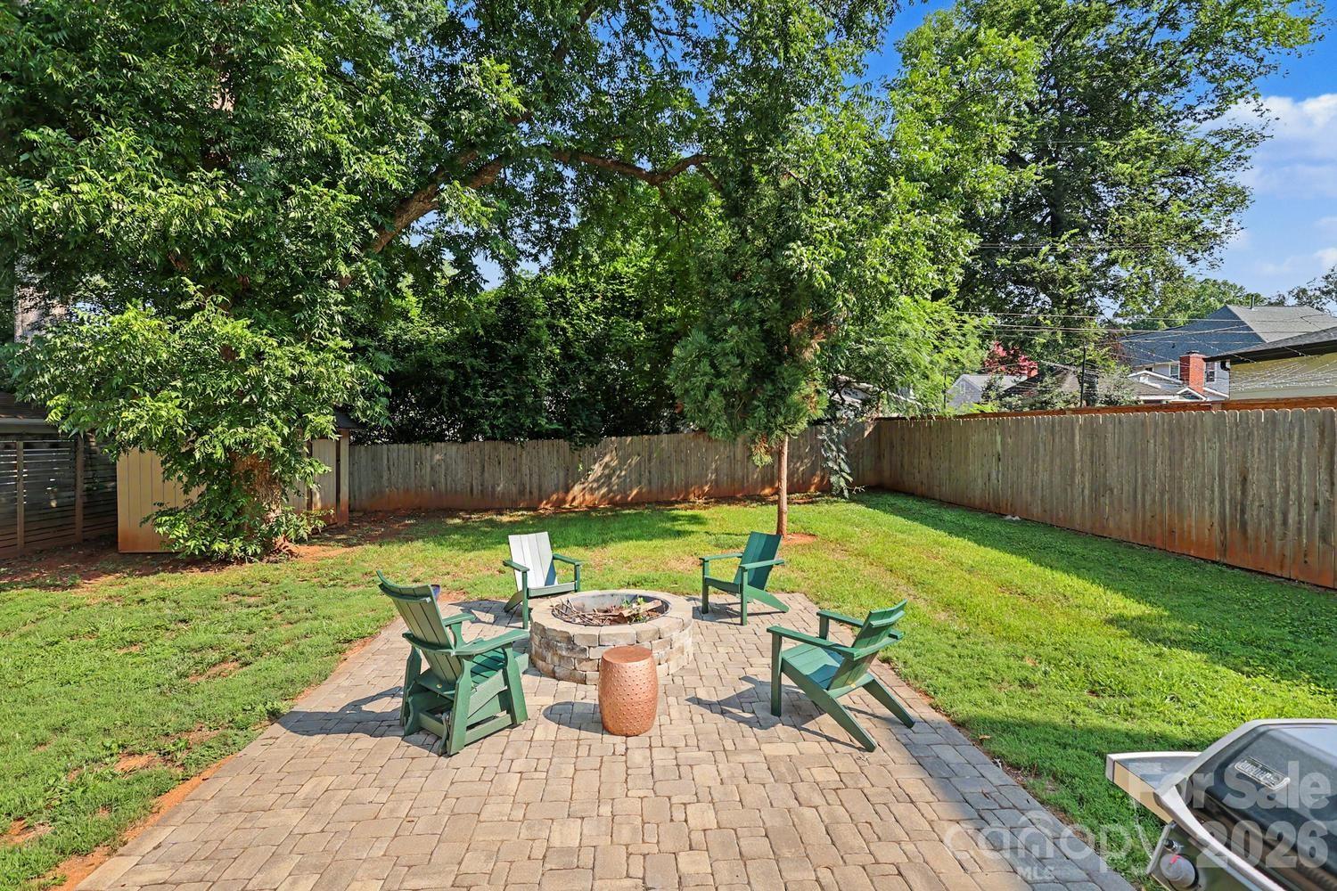 1333 Cortland Road E — Charlotte