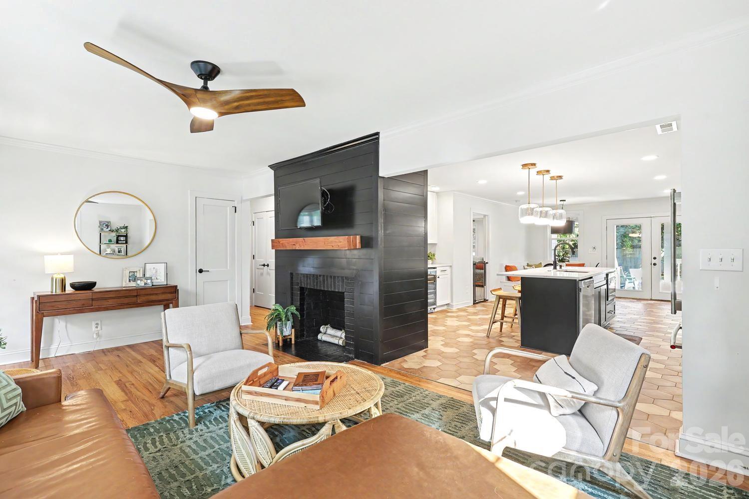1333 Cortland Road E — Charlotte