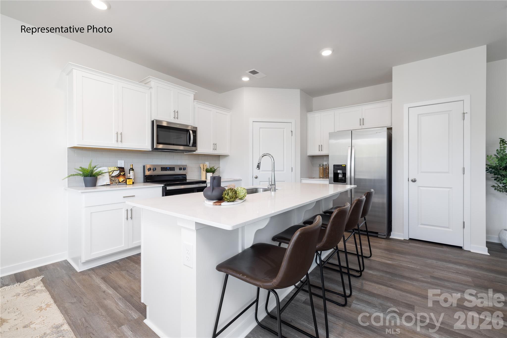 2117 10th Street SE — Hickory