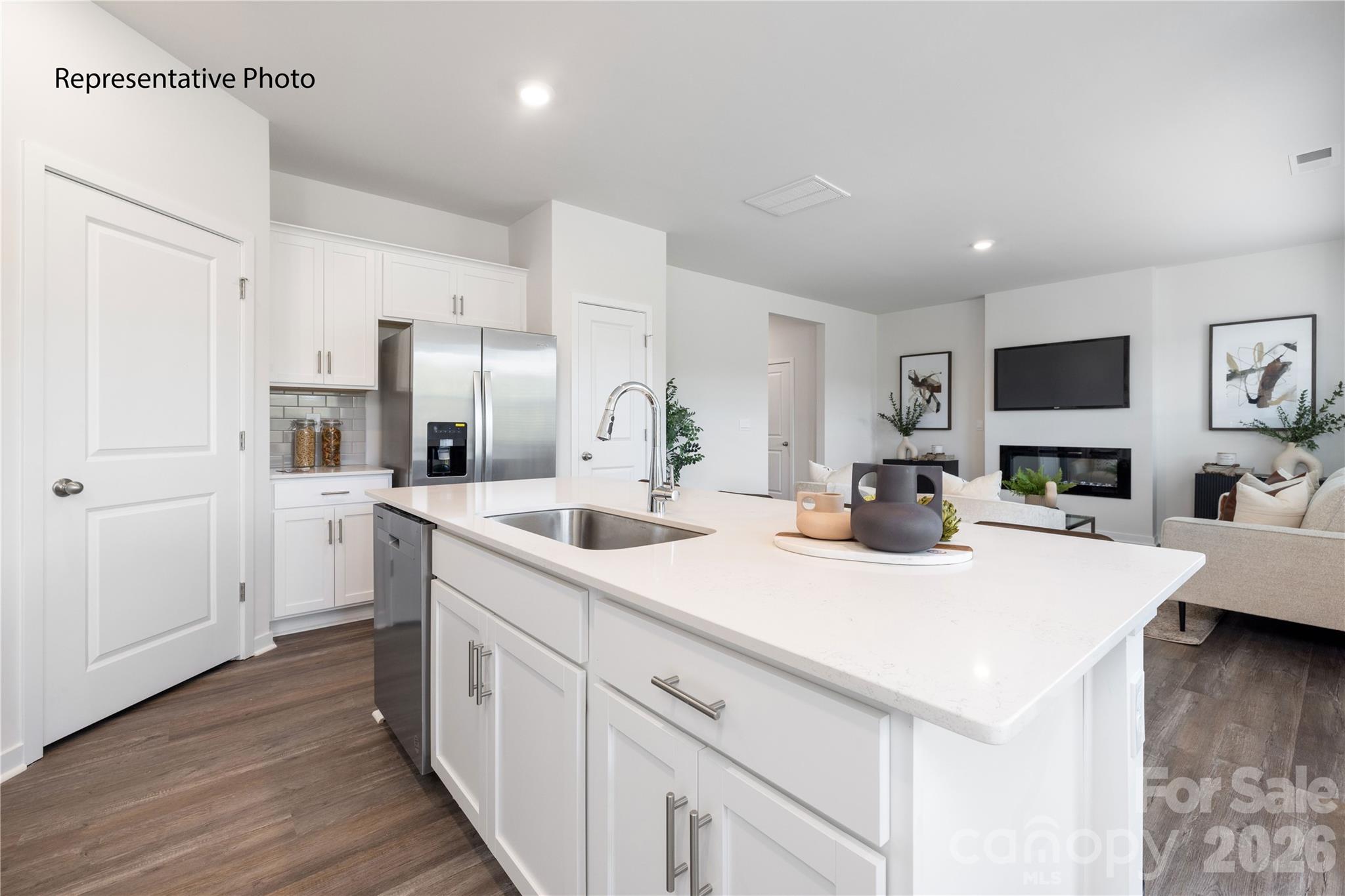 2117 10th Street SE — Hickory