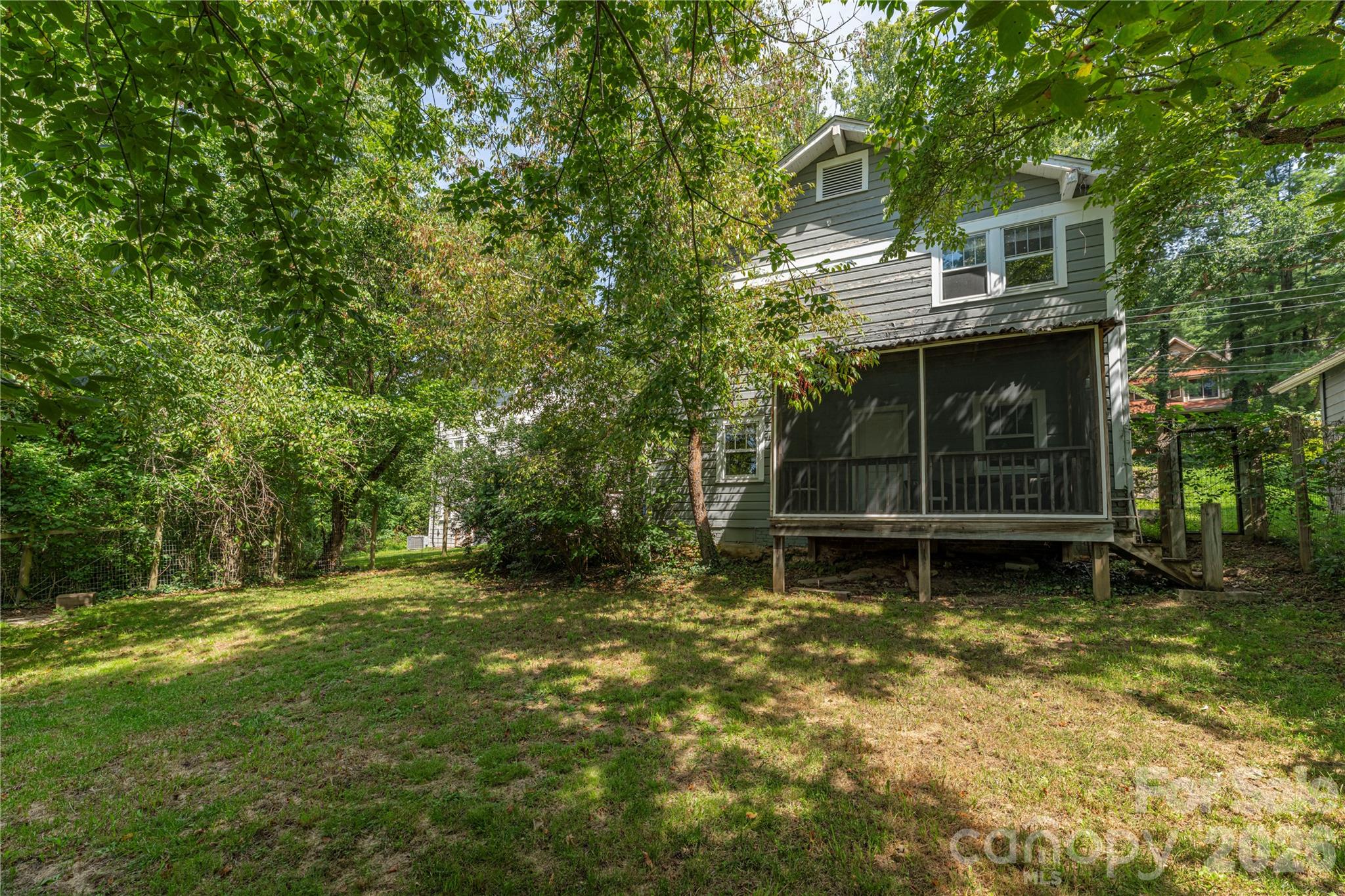 6 Birch Street — Asheville