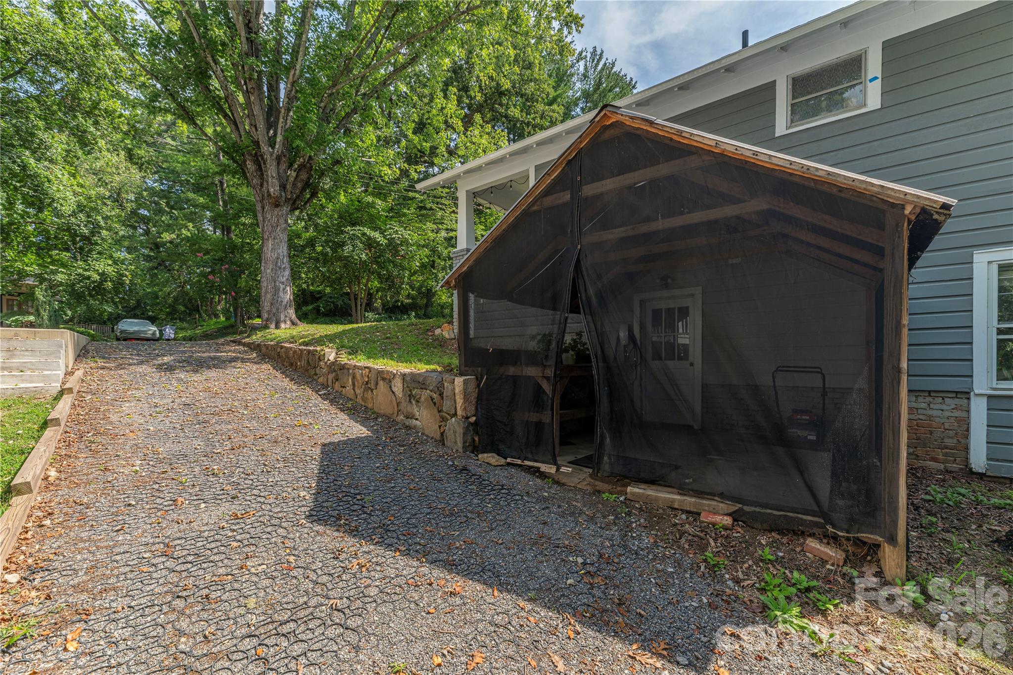 6 Birch Street — Asheville