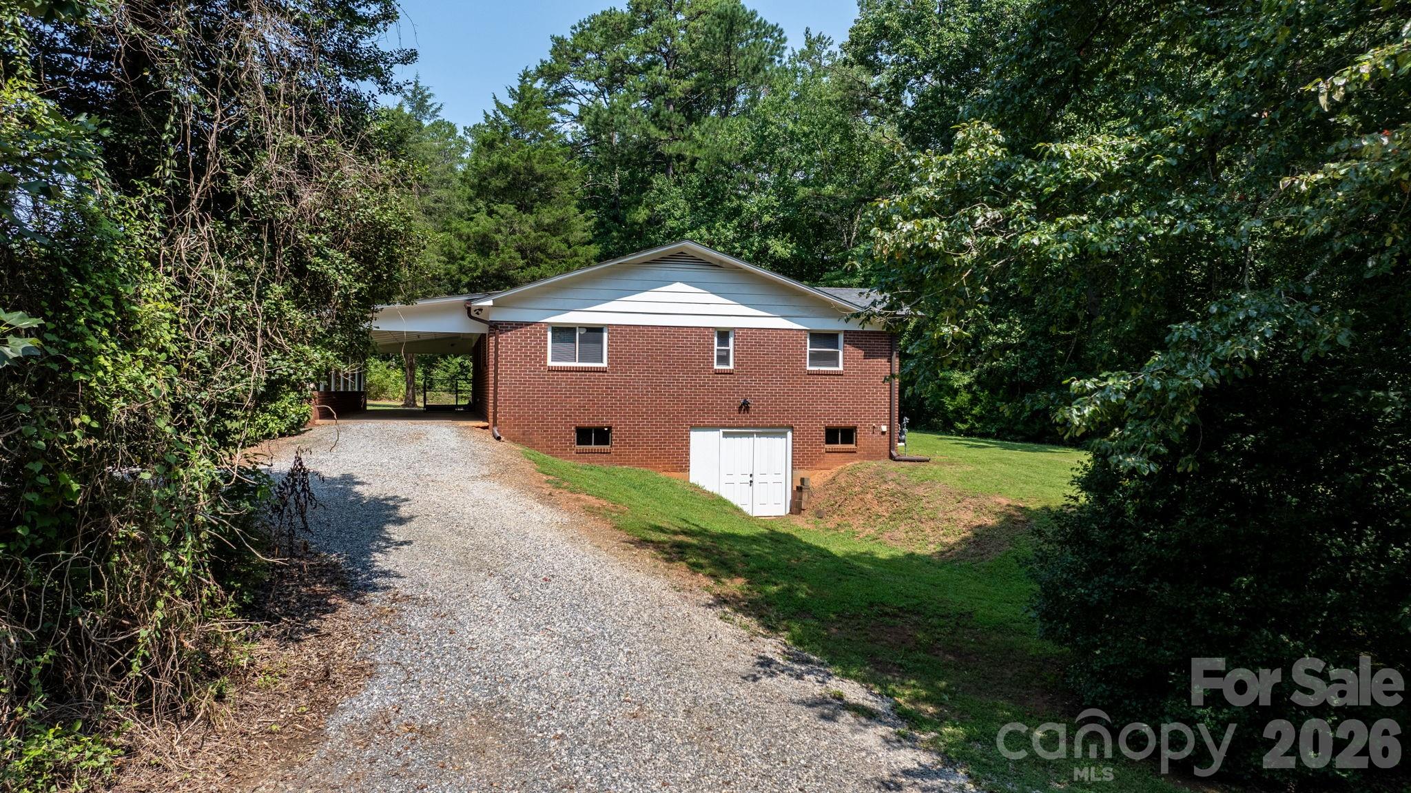 4370 Dynasty Lane — Hudson