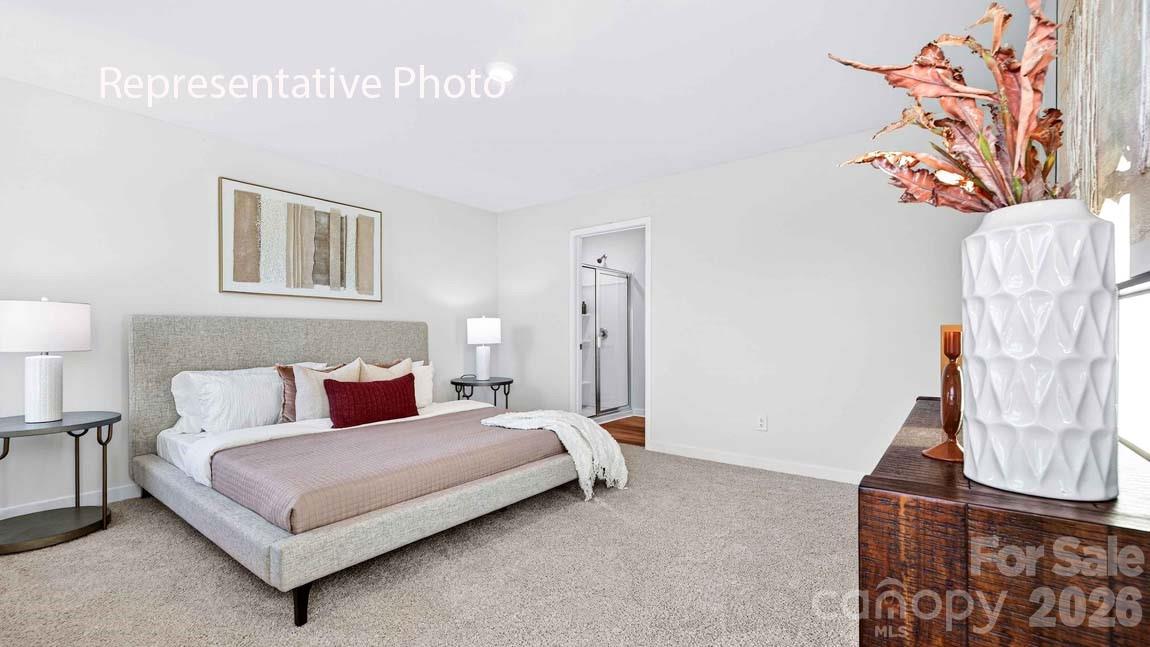 2121 10th Street SE — Hickory