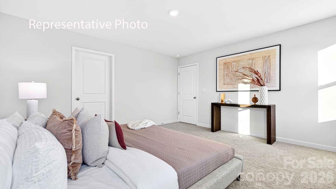 2121 10th Street SE — Hickory