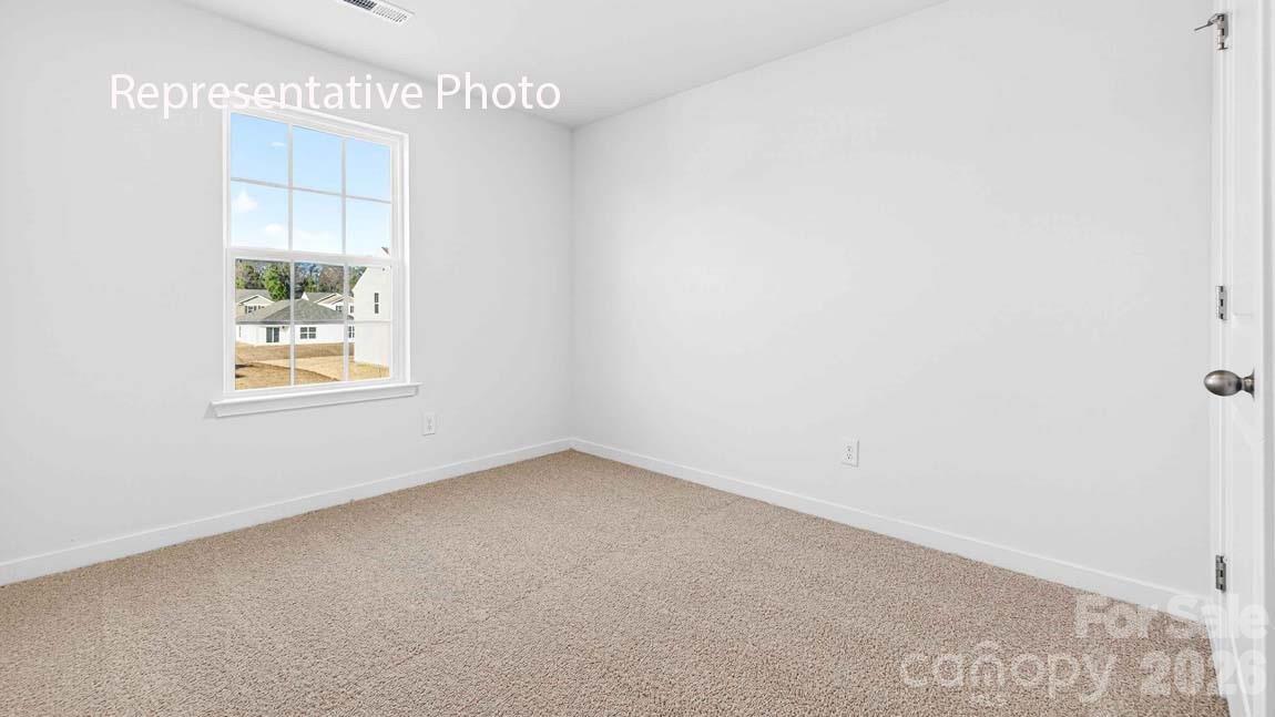 2121 10th Street SE — Hickory