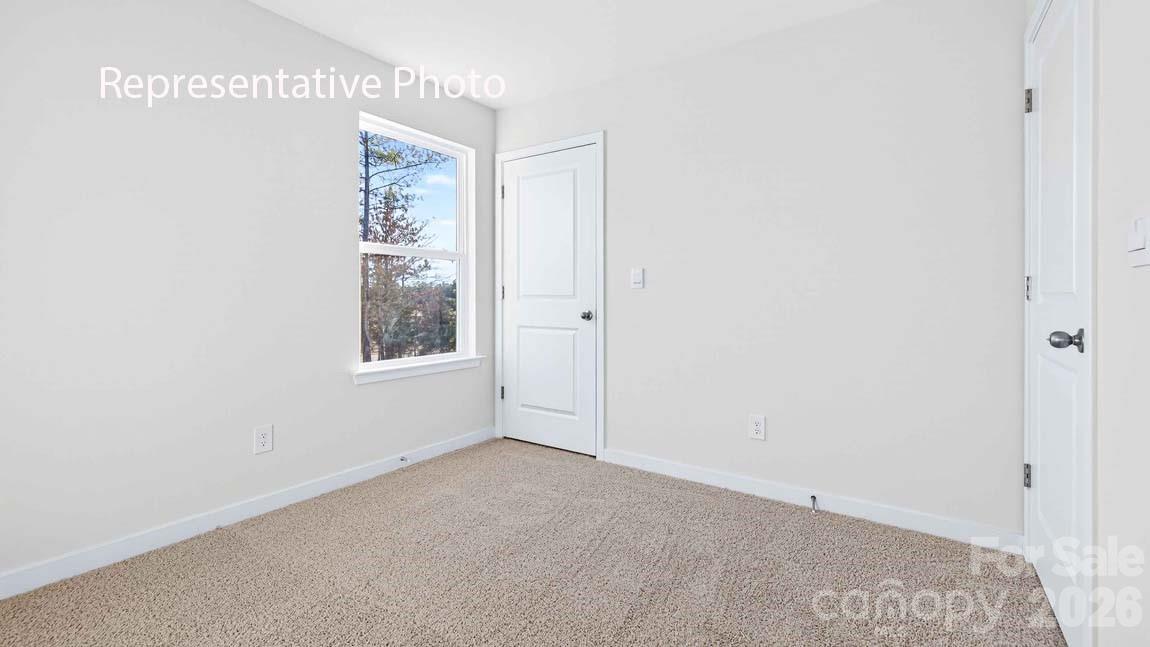 2121 10th Street SE — Hickory