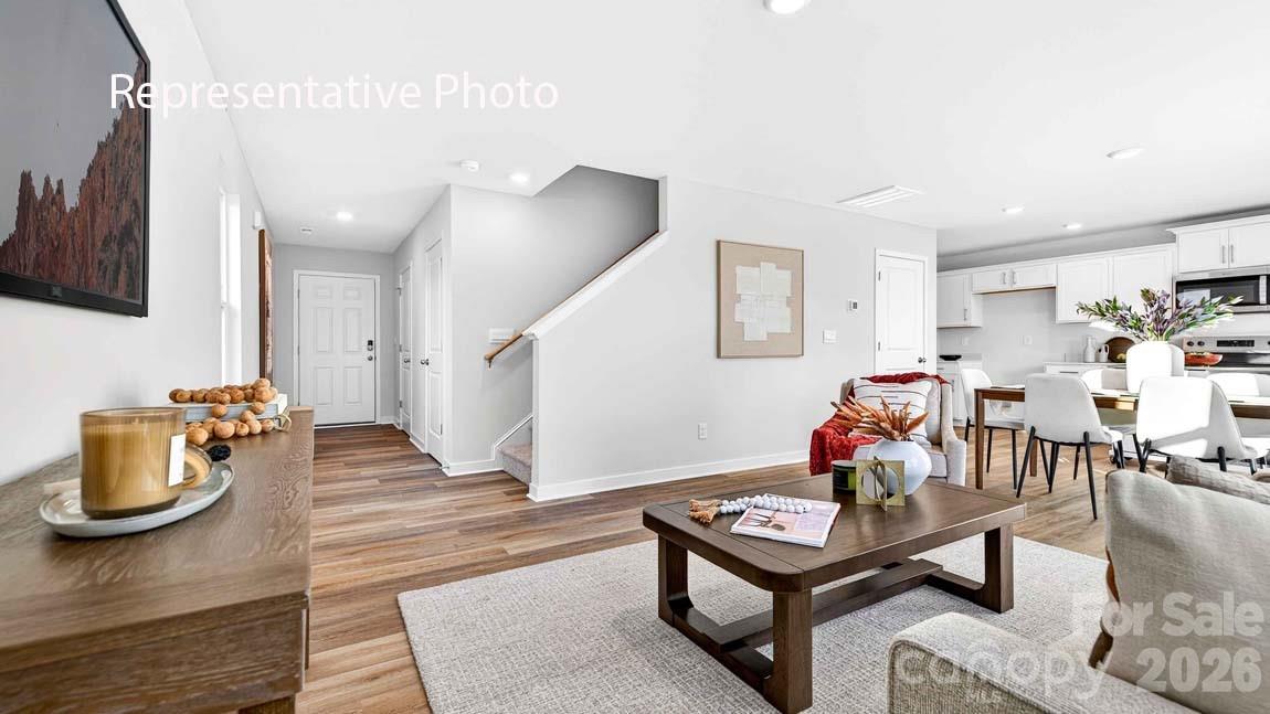 2121 10th Street SE — Hickory