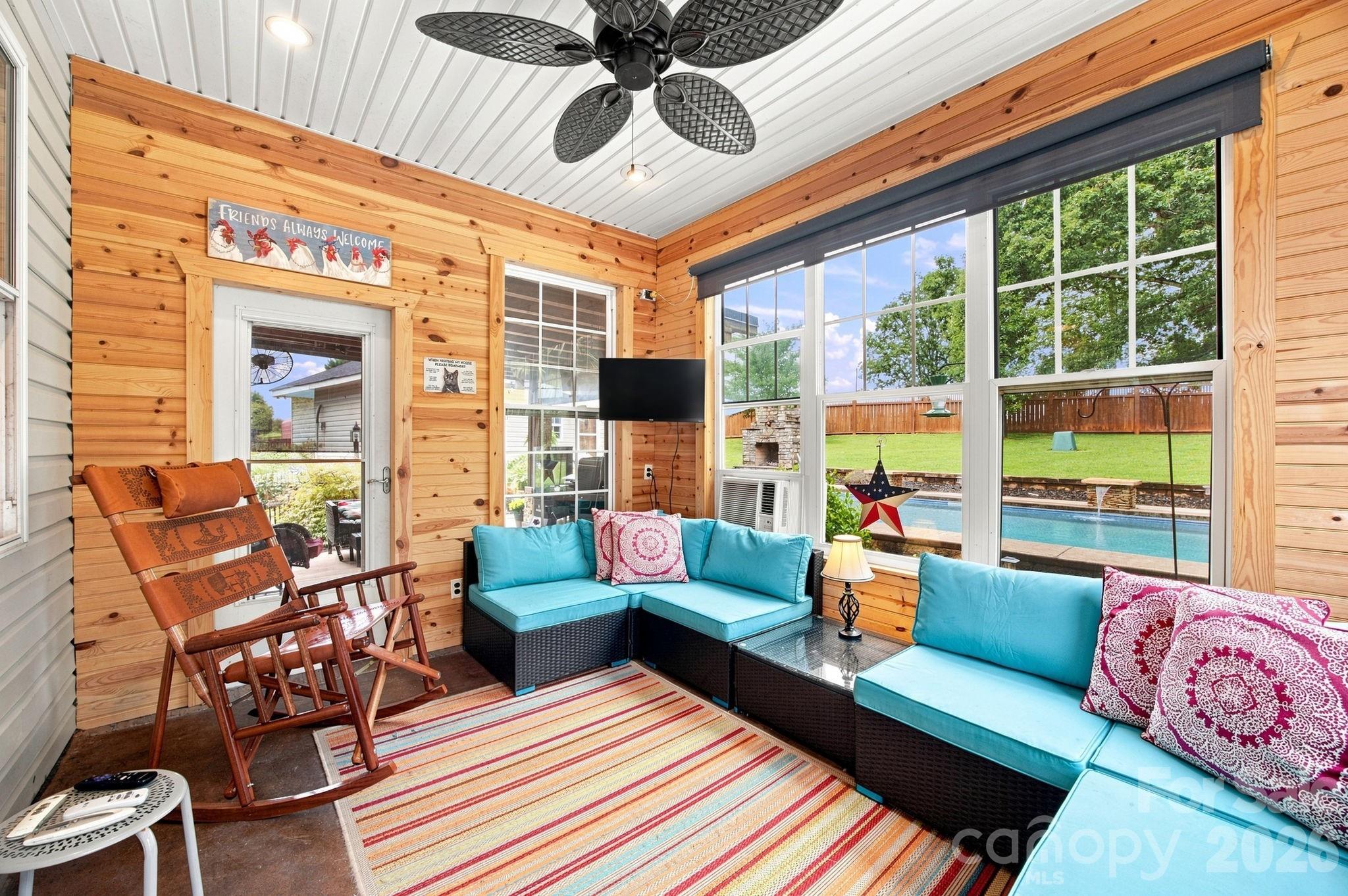 359 Huffstetler Lake Road — Dallas