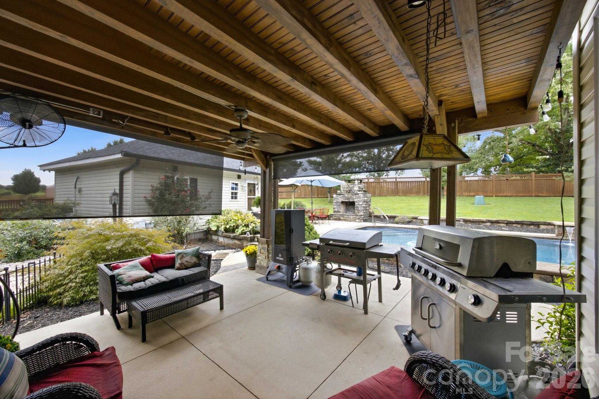 359 Huffstetler Lake Road — Dallas