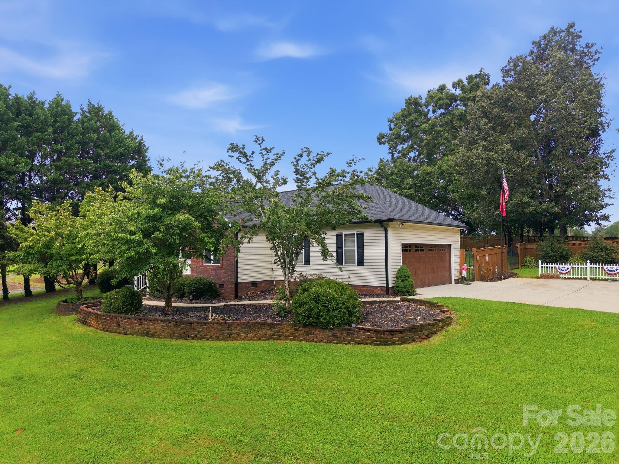 359 Huffstetler Lake Road — Dallas