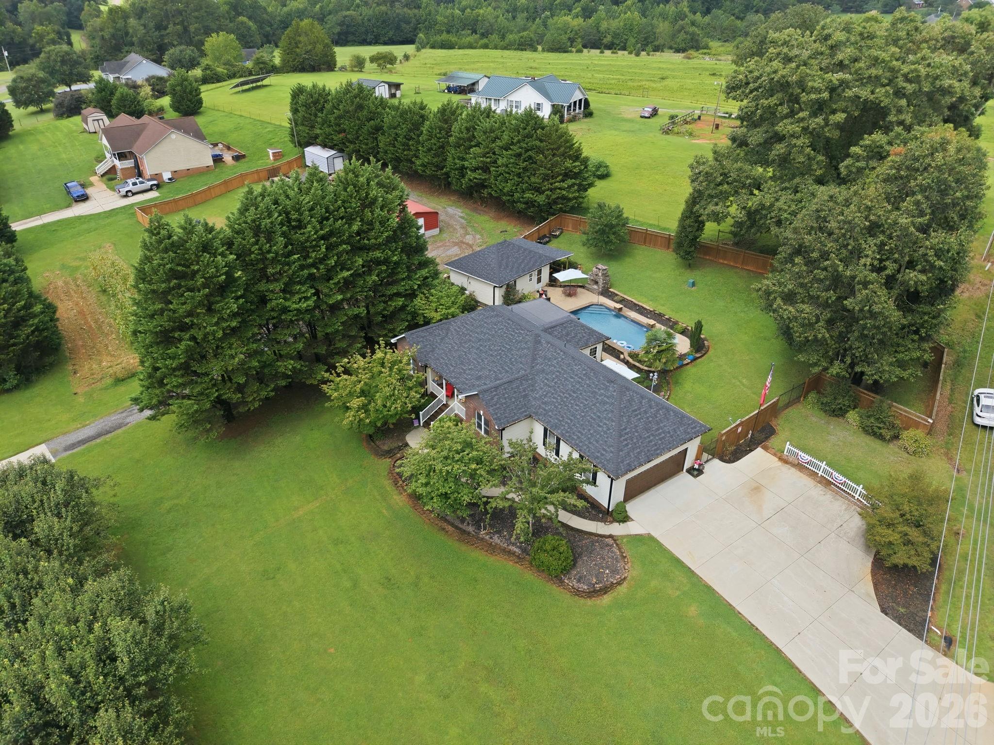 359 Huffstetler Lake Road — Dallas
