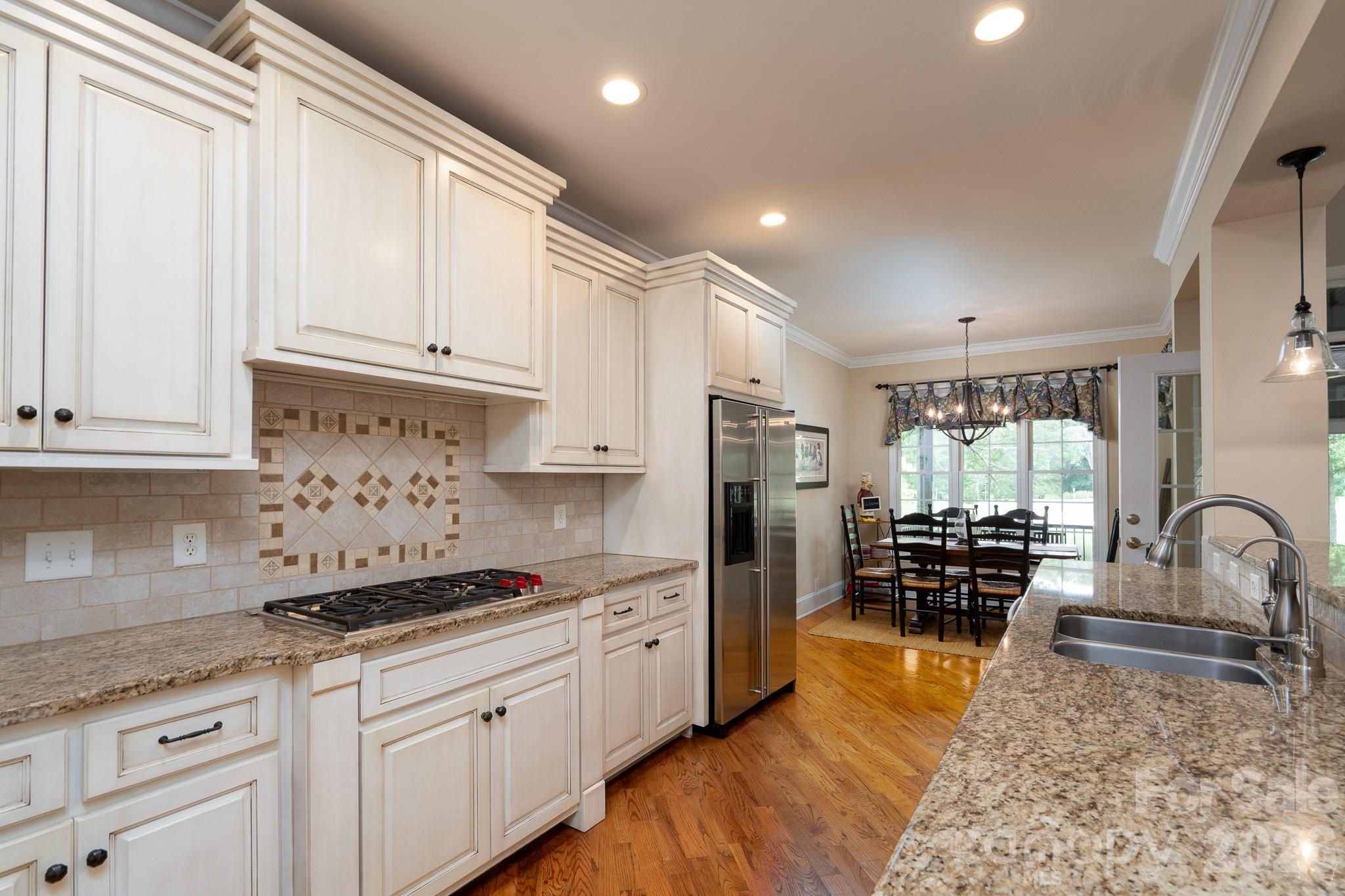 347 Millingport Lane — New London