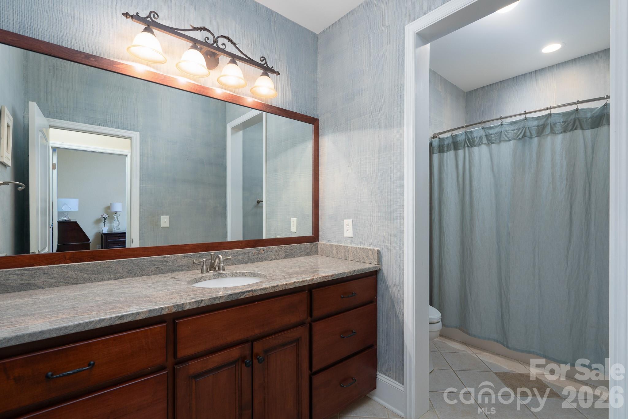 347 Millingport Lane — New London