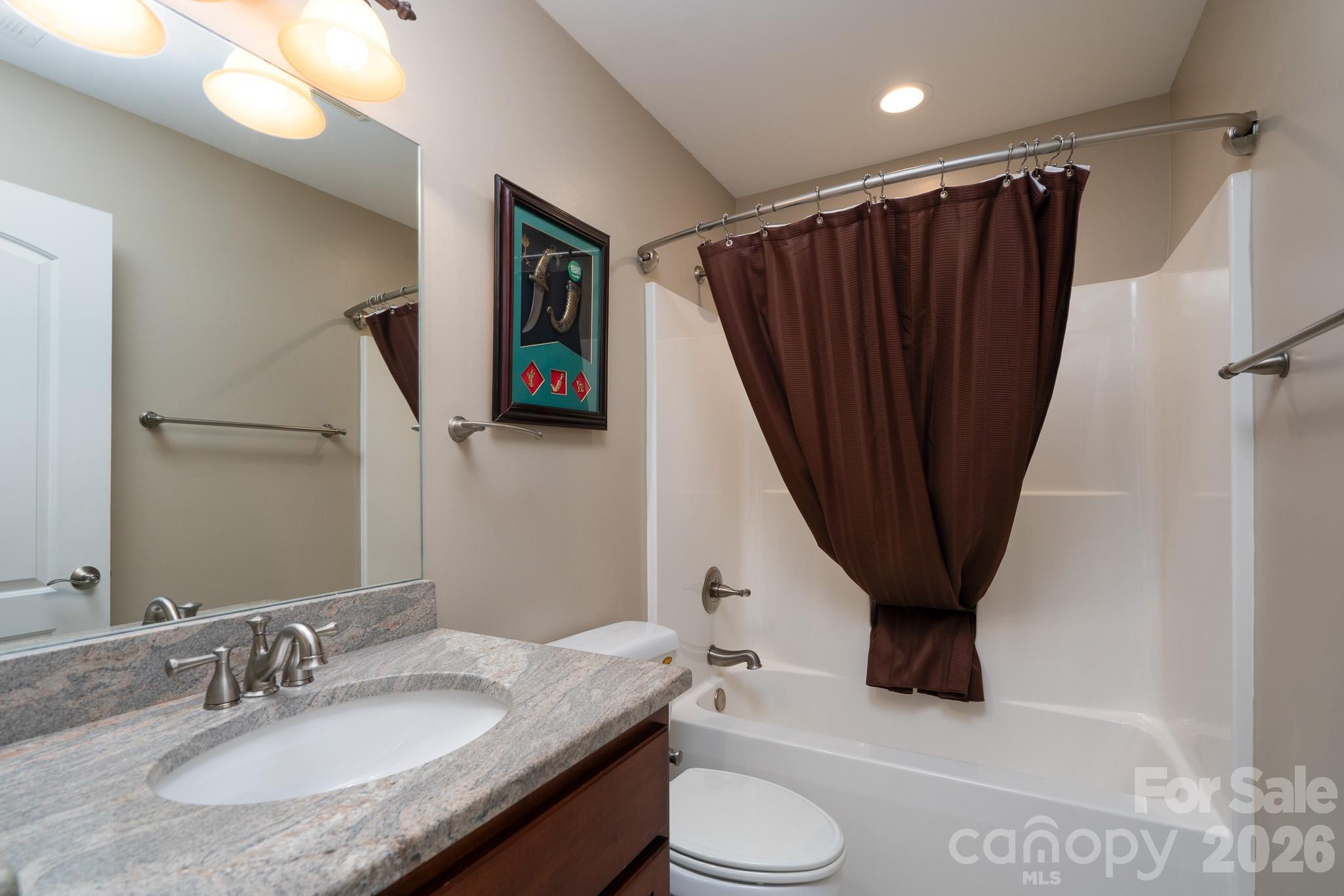 347 Millingport Lane — New London