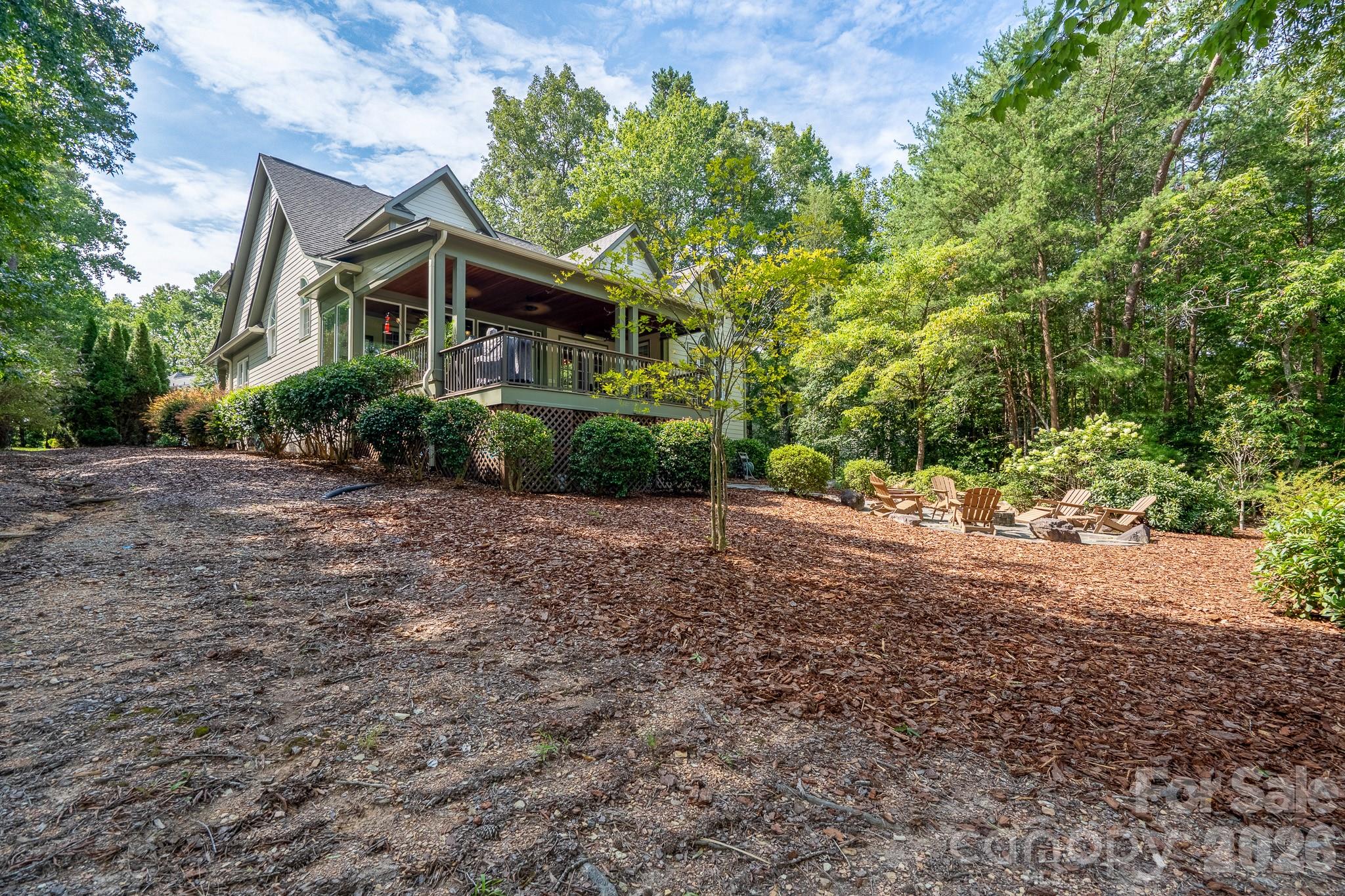347 Millingport Lane — New London