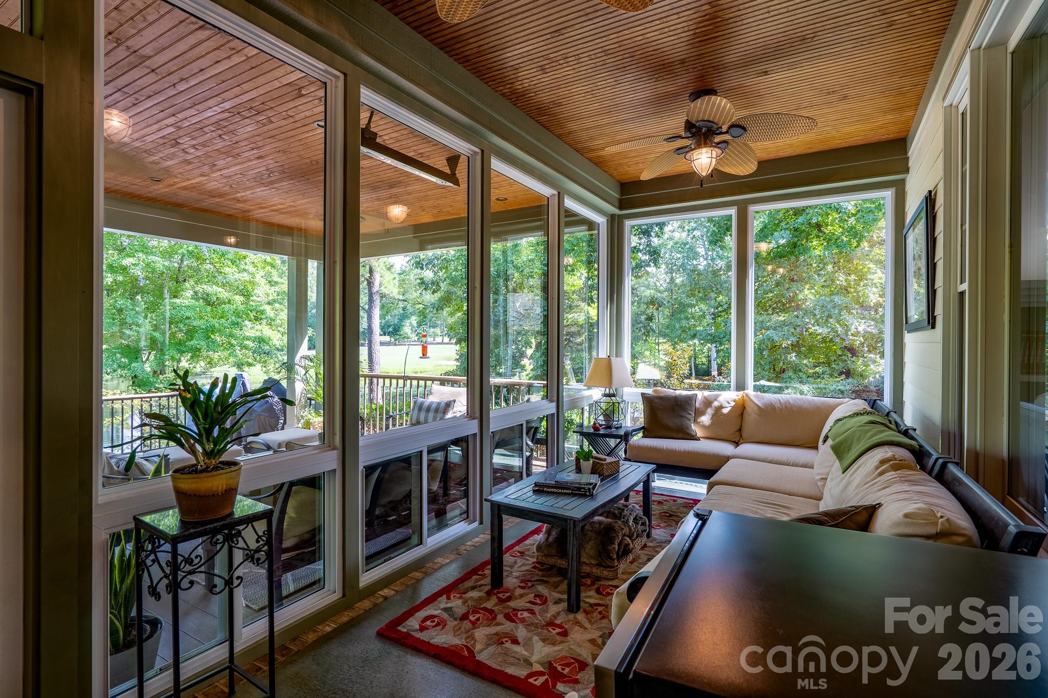 347 Millingport Lane — New London