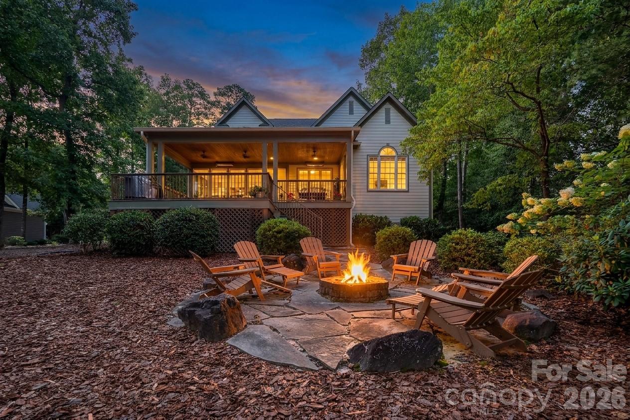 347 Millingport Lane — New London