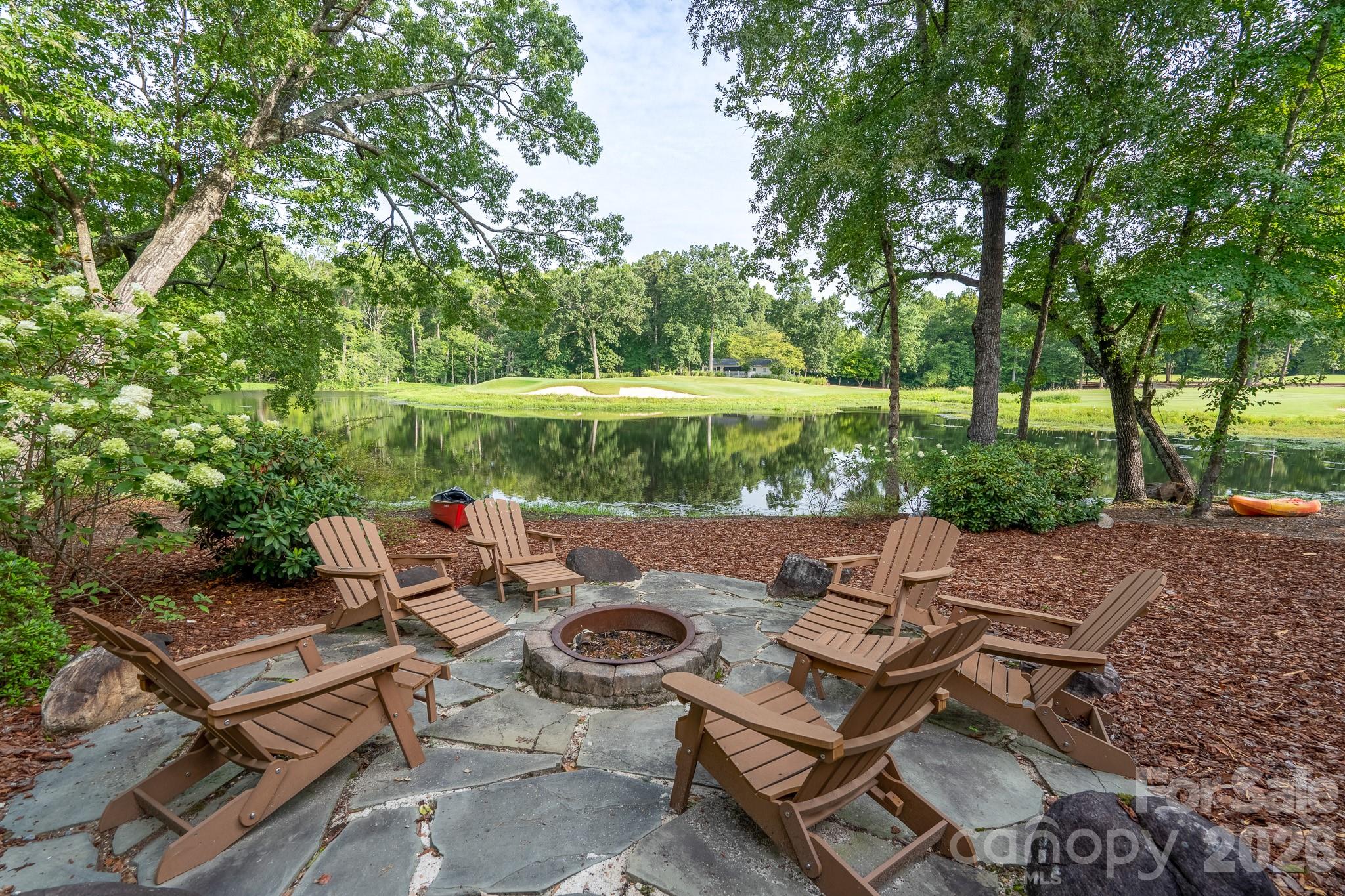 347 Millingport Lane — New London