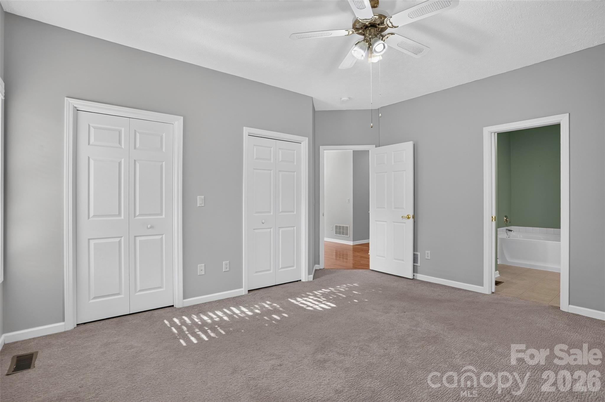 25 Old Pasture Way — Laurel Park