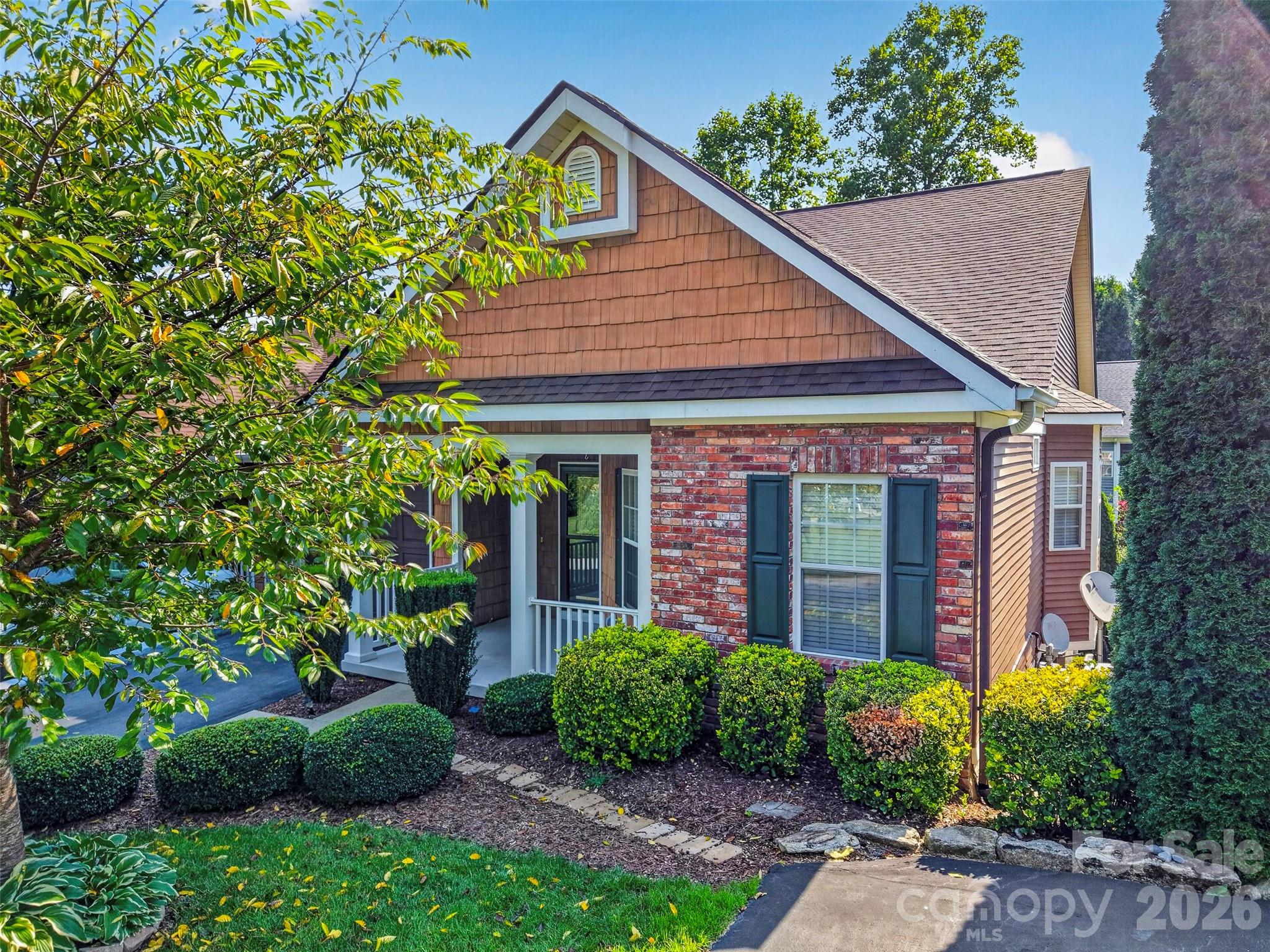 25 Old Pasture Way — Laurel Park