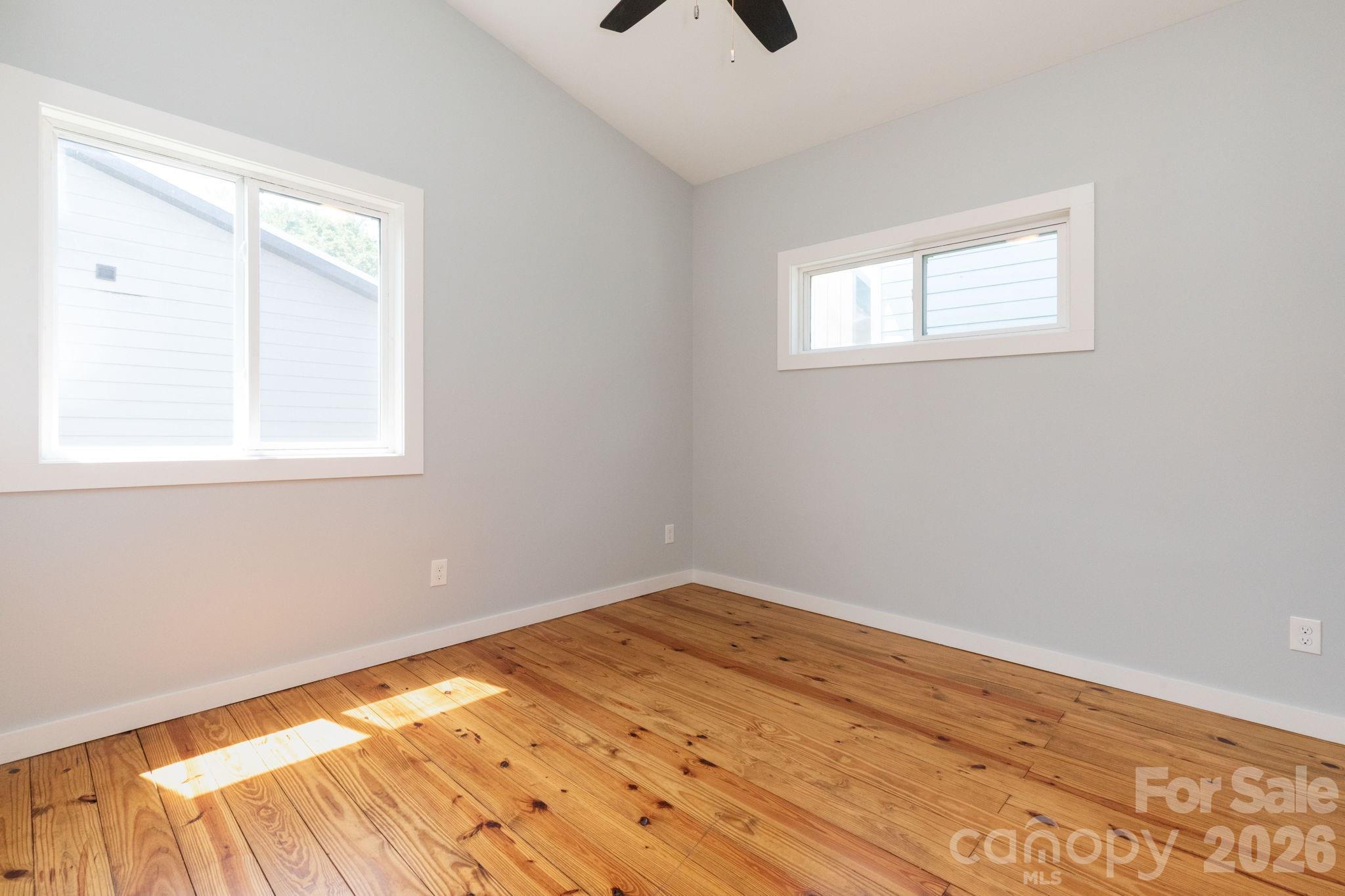56 W Cascade Street — Asheville