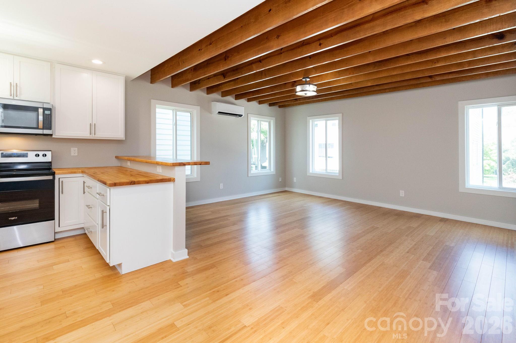 56 W Cascade Street — Asheville