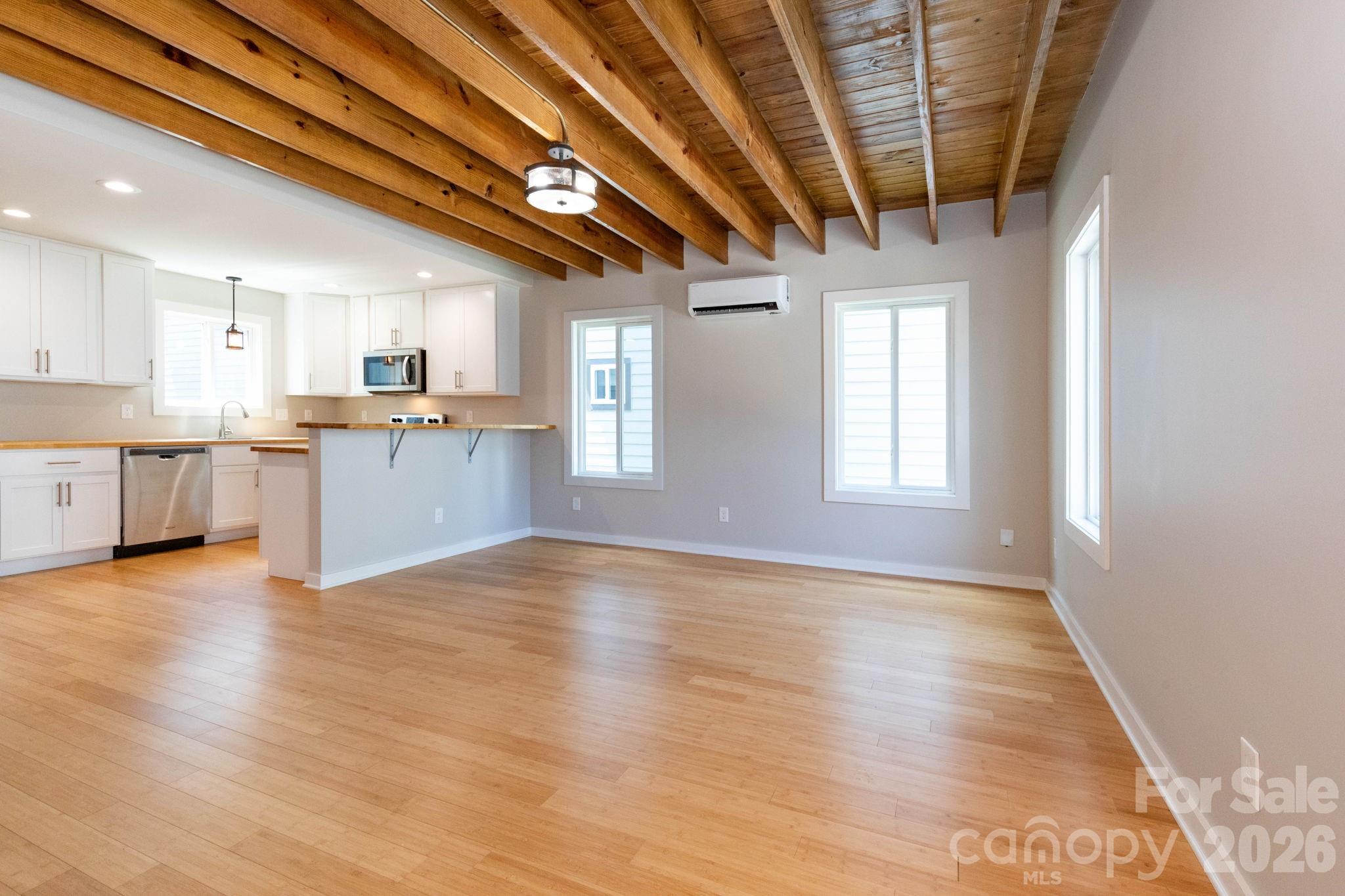 56 W Cascade Street — Asheville