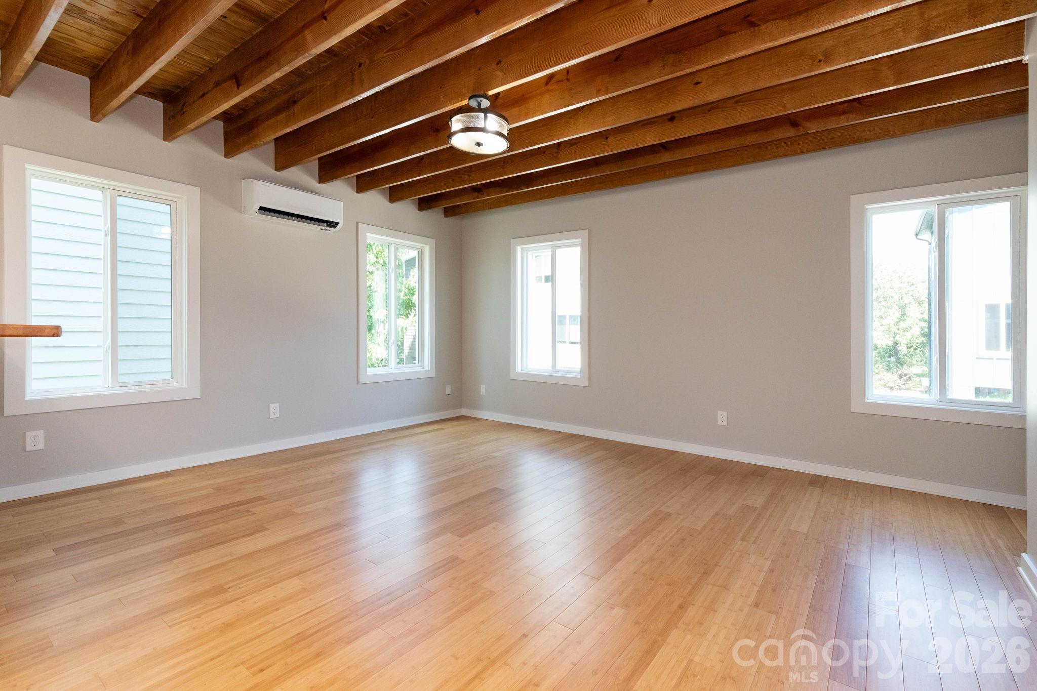 56 W Cascade Street — Asheville