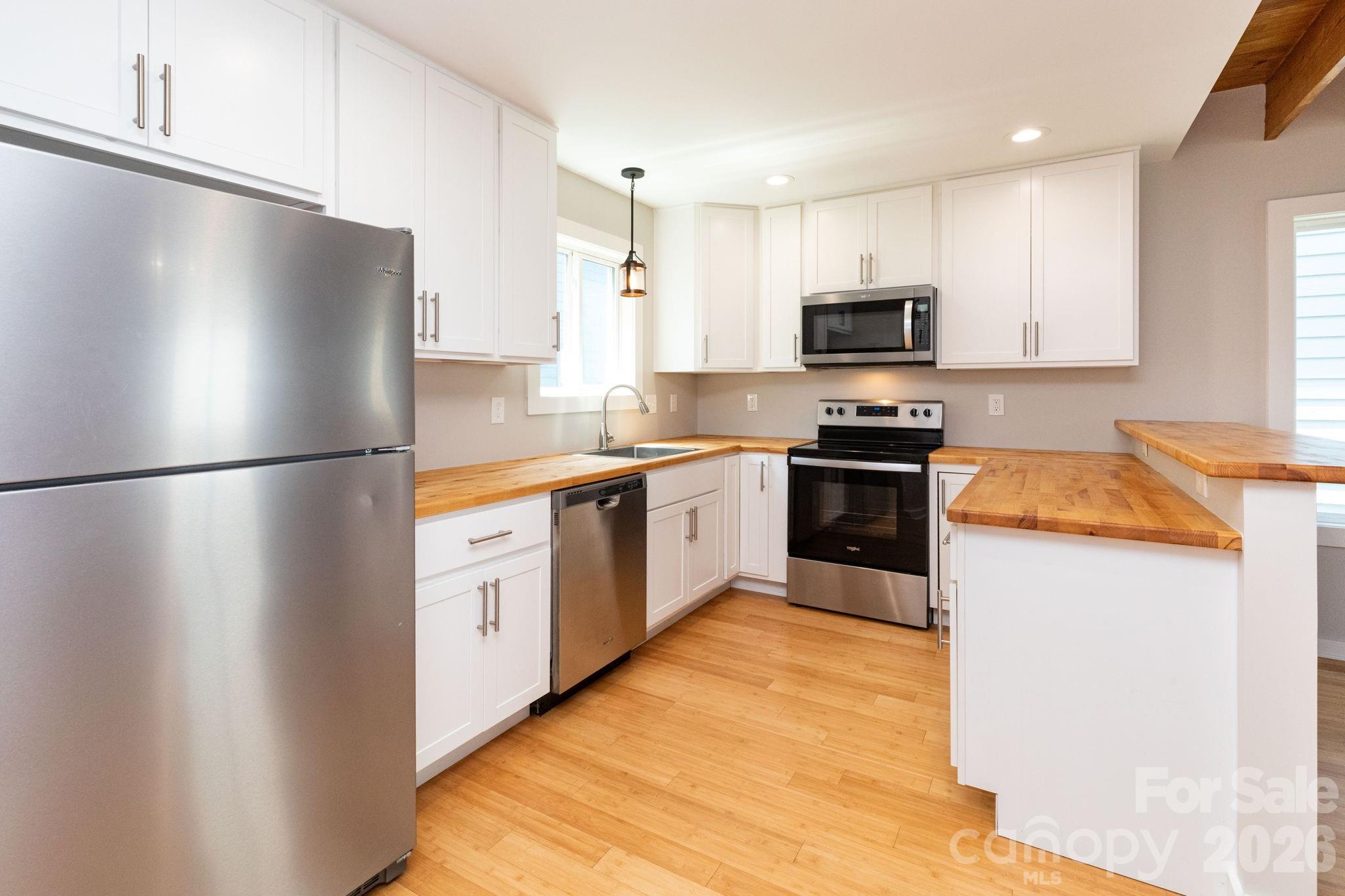 56 W Cascade Street — Asheville