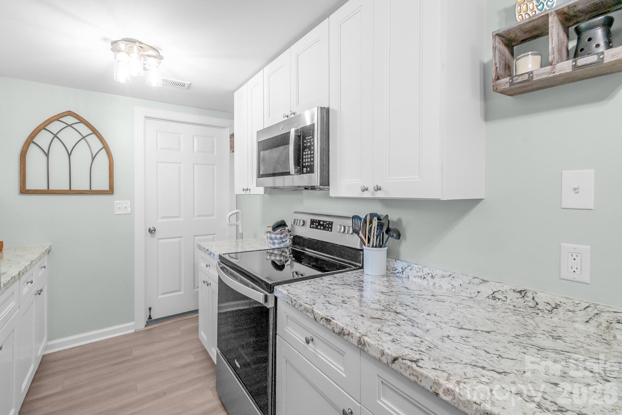 1218 Hammond Carnes Road — Lancaster
