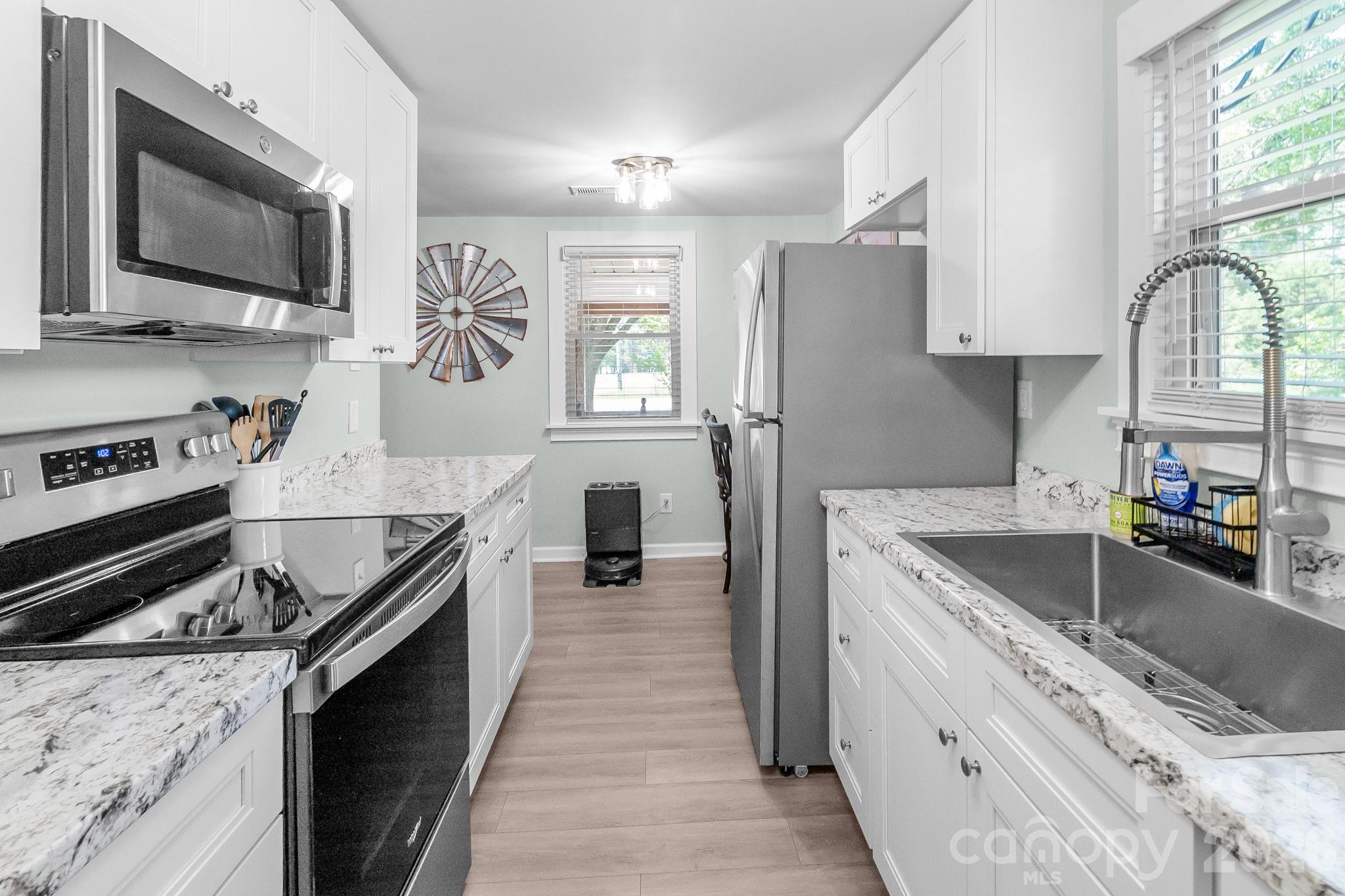 1218 Hammond Carnes Road — Lancaster