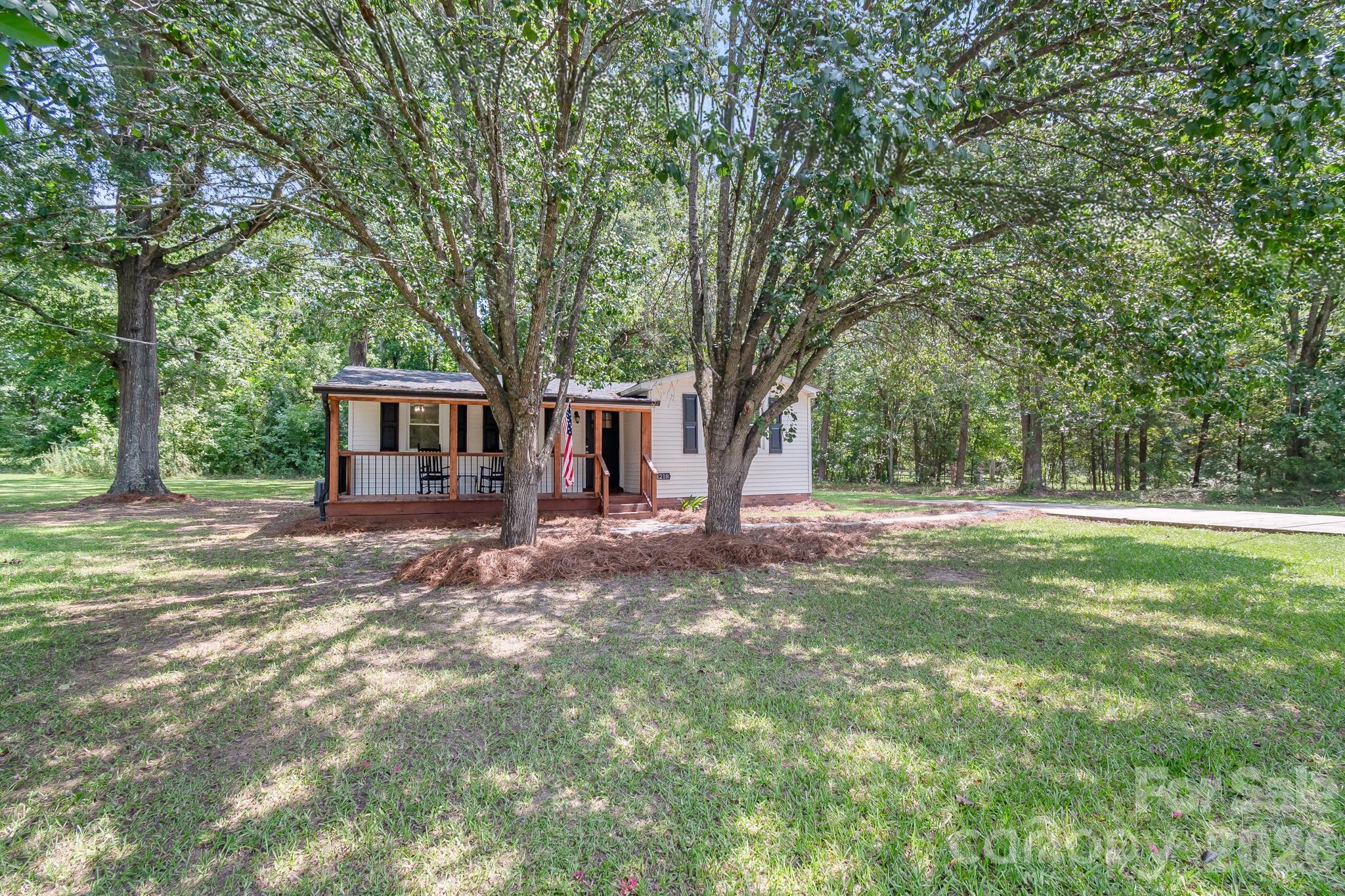 1218 Hammond Carnes Road — Lancaster