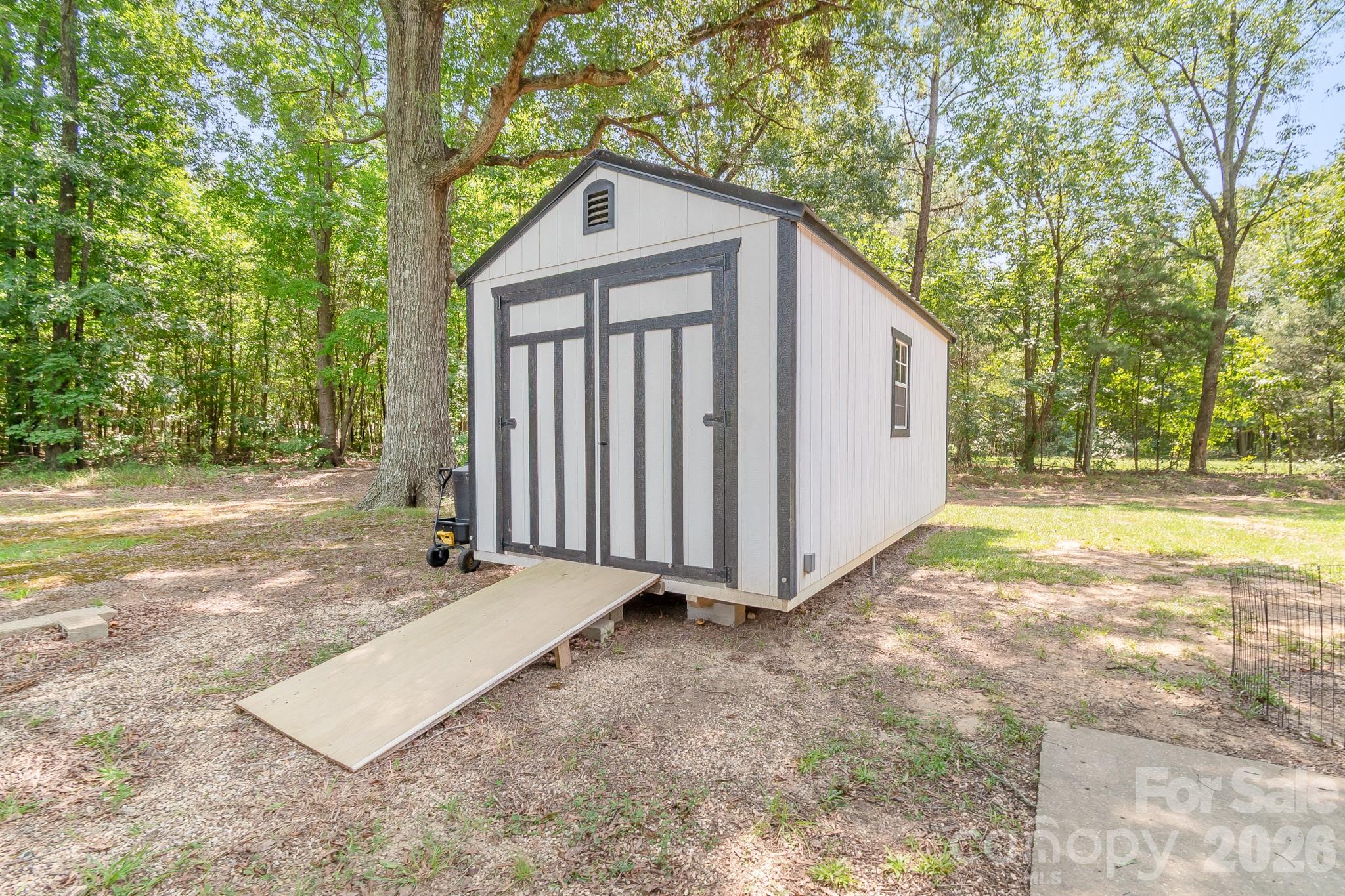 1218 Hammond Carnes Road — Lancaster