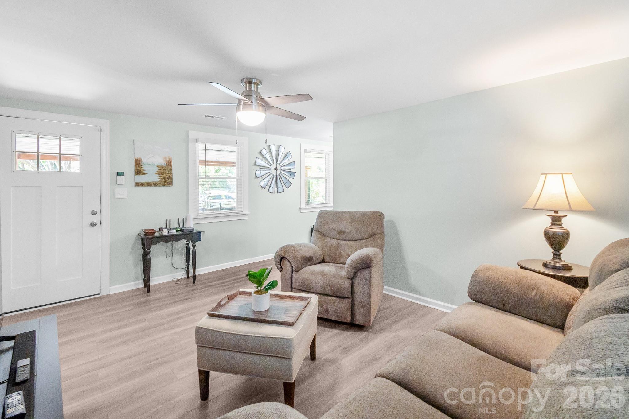 1218 Hammond Carnes Road — Lancaster