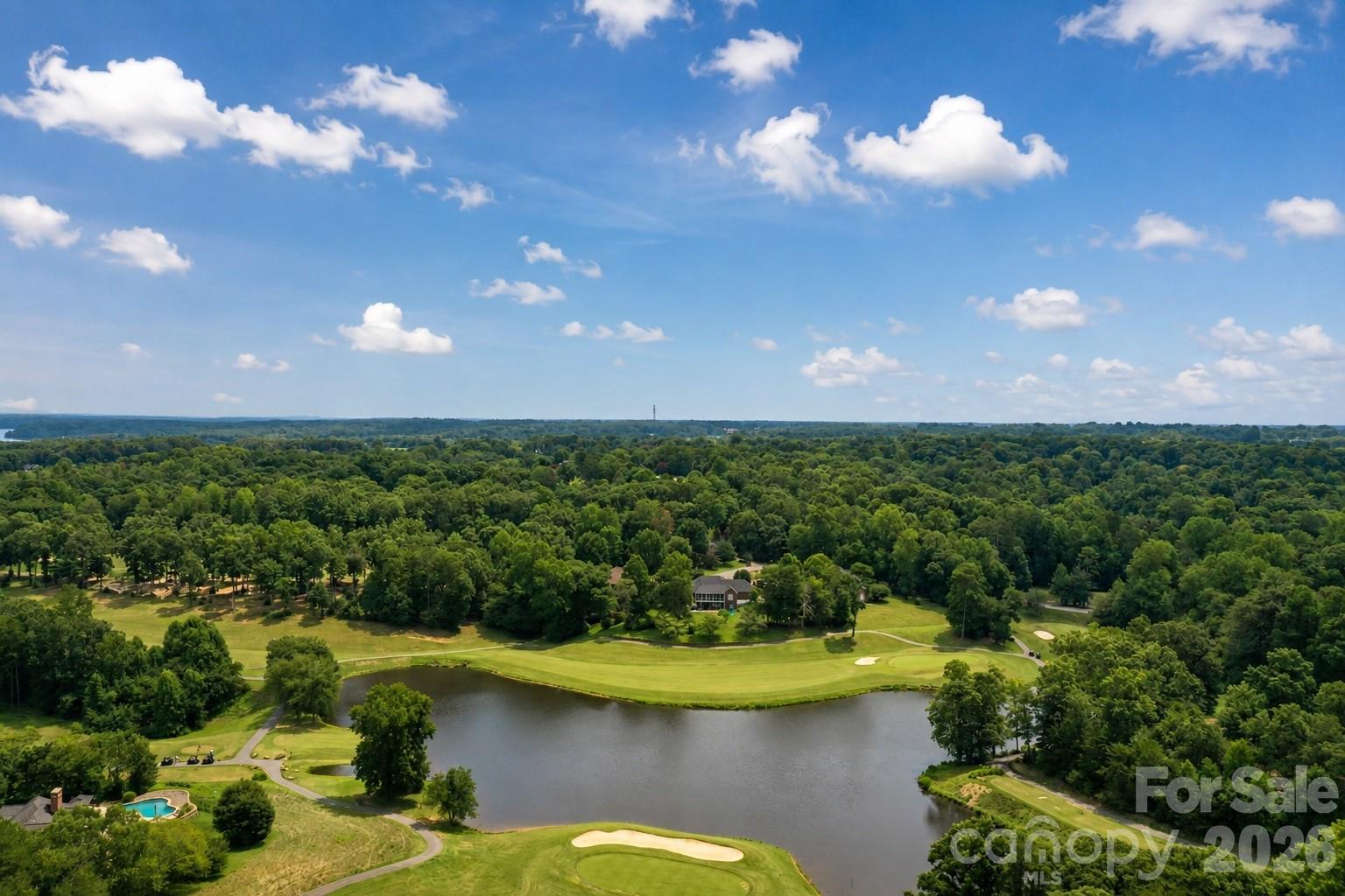 3711 Blendwood Lane NE — Hickory