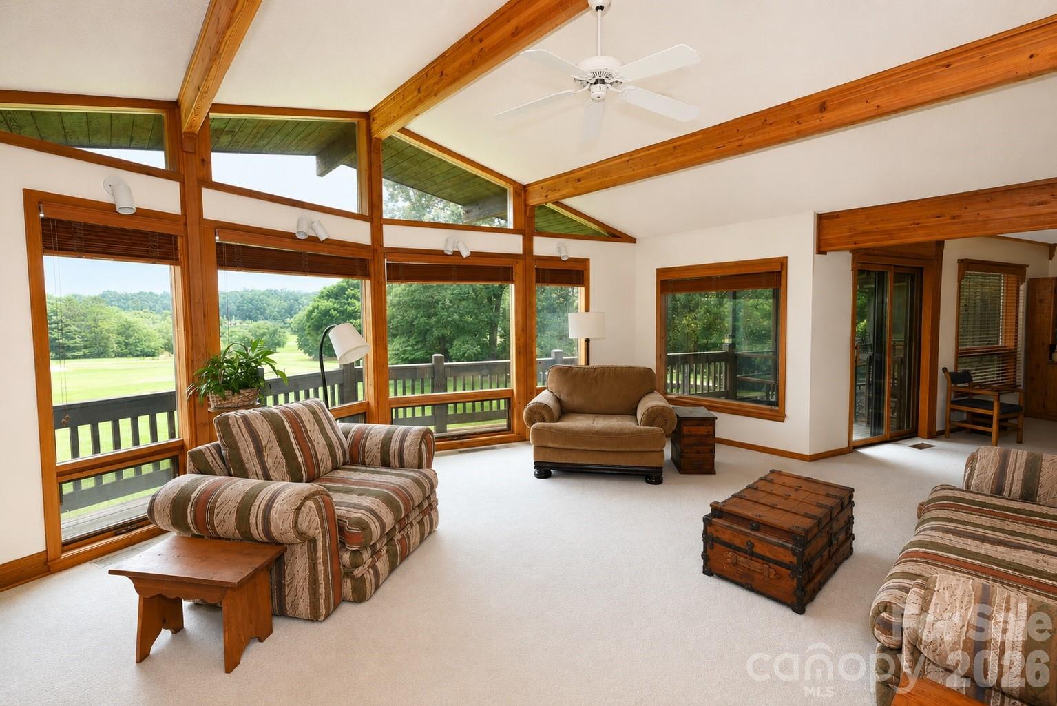 3711 Blendwood Lane NE — Hickory